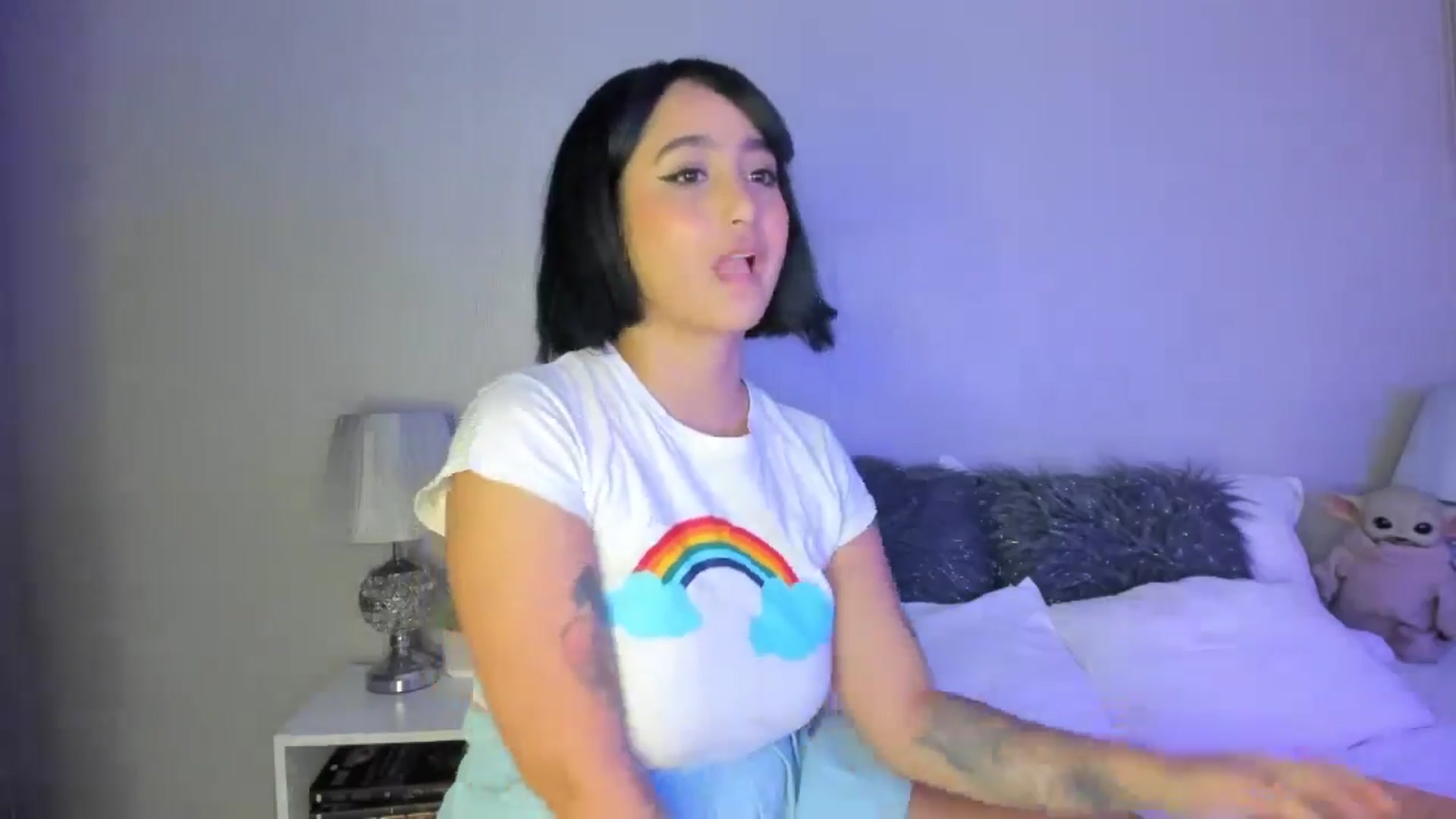Gallery image thumbnail from naniicute's myfreecams stream on, 05/31/2024, 24:29 image 14 of 20