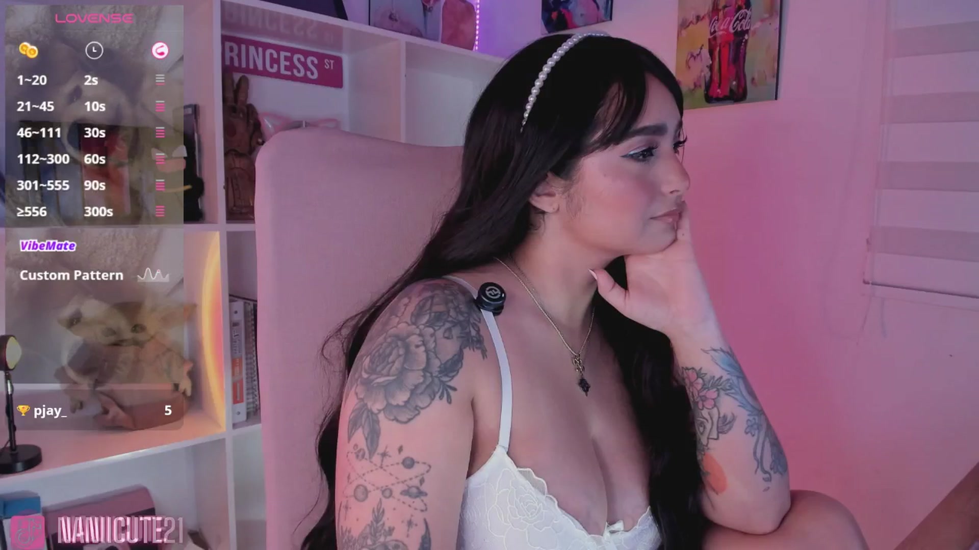 Gallery image thumbnail from naniicute's myfreecams stream on, 08/21/2025, 04:21 image 16 of 20