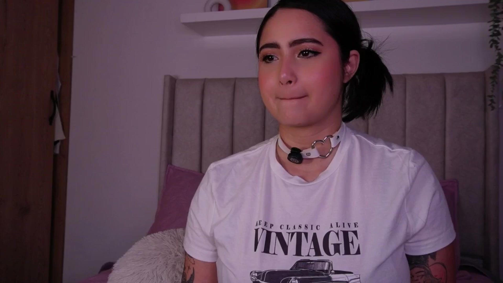 Gallery image thumbnail from naniicute's myfreecams stream on, 09/24/2025, 01:25 image 1 of 20