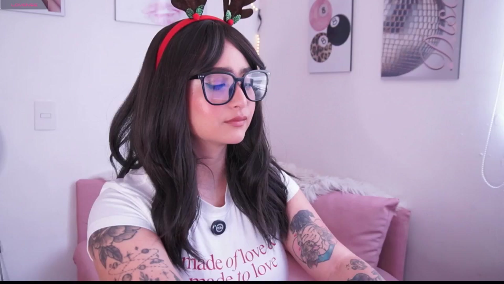 Gallery image thumbnail from naniicute's myfreecams stream on, 12/24/2025, 19:21 image 1 of 20