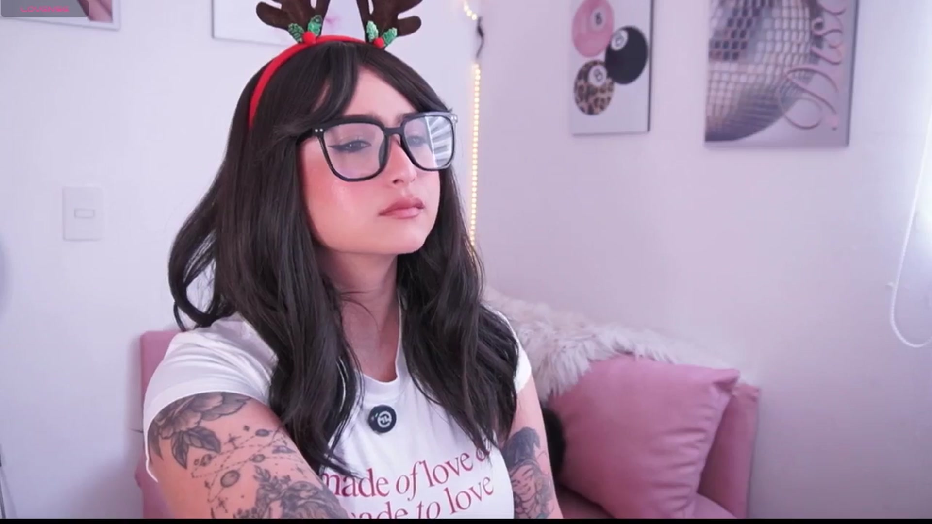 Gallery image thumbnail from naniicute's myfreecams stream on, 12/24/2025, 19:21 image 2 of 20