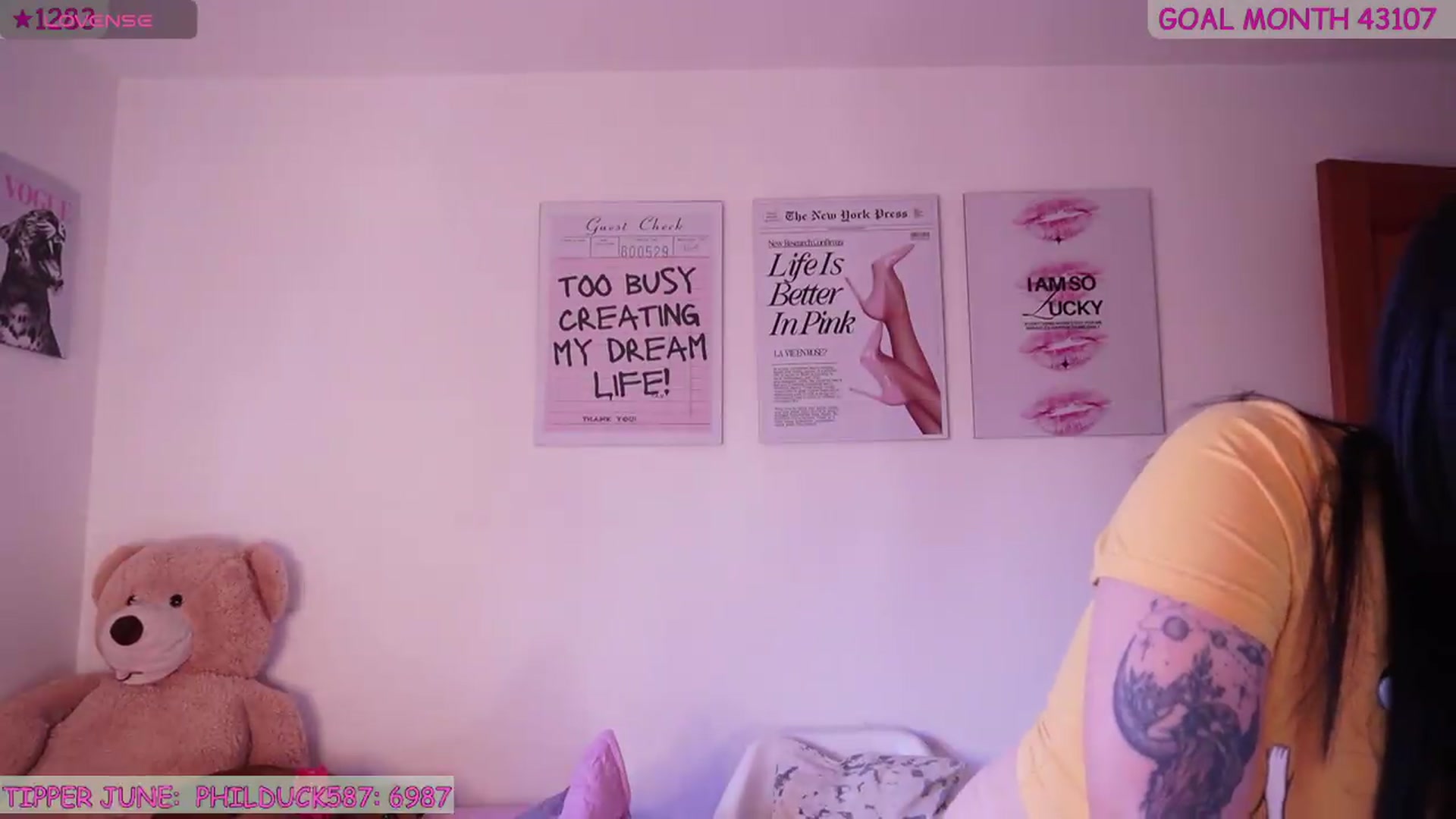 Gallery image thumbnail from naniicute's myfreecams stream on, 06/21/2026, 22:45 image 4 of 20