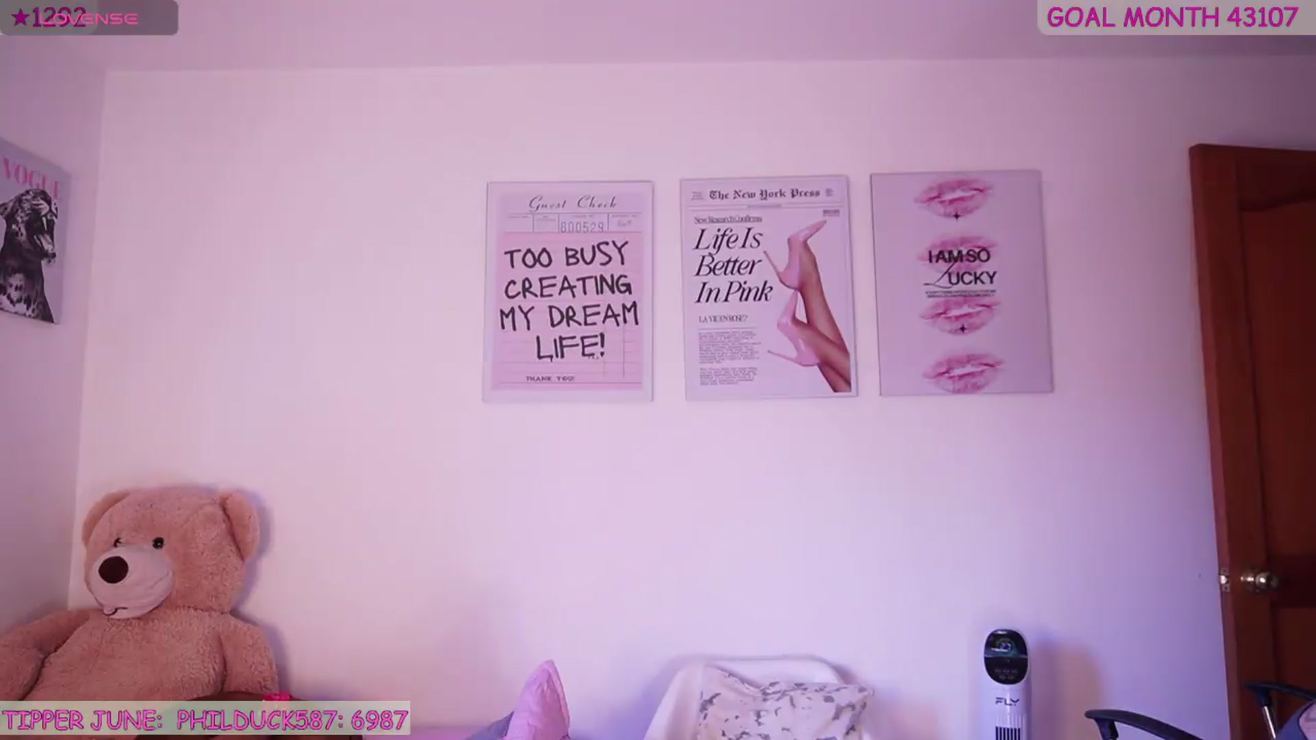 Gallery image thumbnail from naniicute's myfreecams stream on, 06/21/2026, 22:45 image 3 of 20
