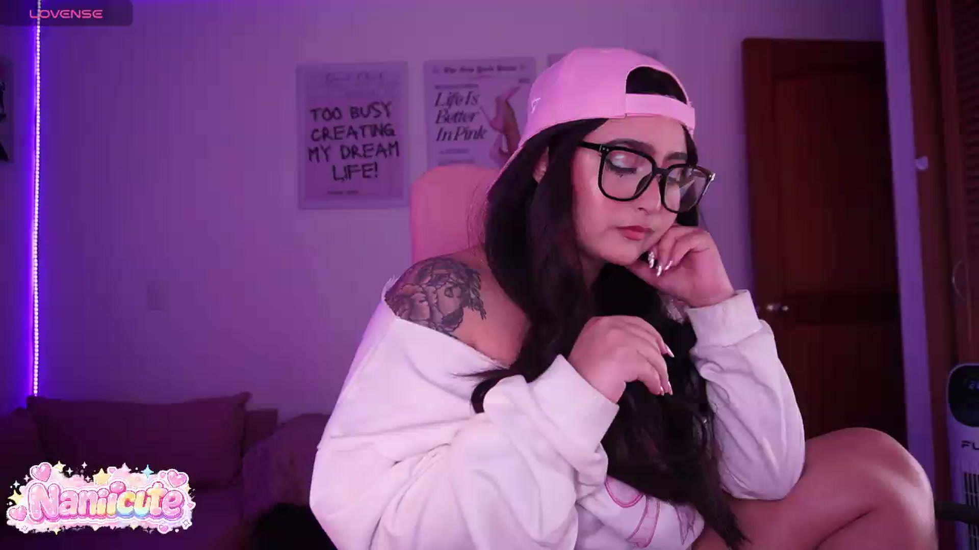 Gallery image thumbnail from naniicute's myfreecams stream on, 07/18/2026, 24:40 image 11 of 20