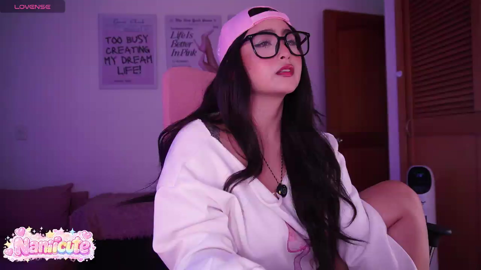 Gallery image thumbnail from naniicute's myfreecams stream on, 07/18/2026, 24:40 image 1 of 20