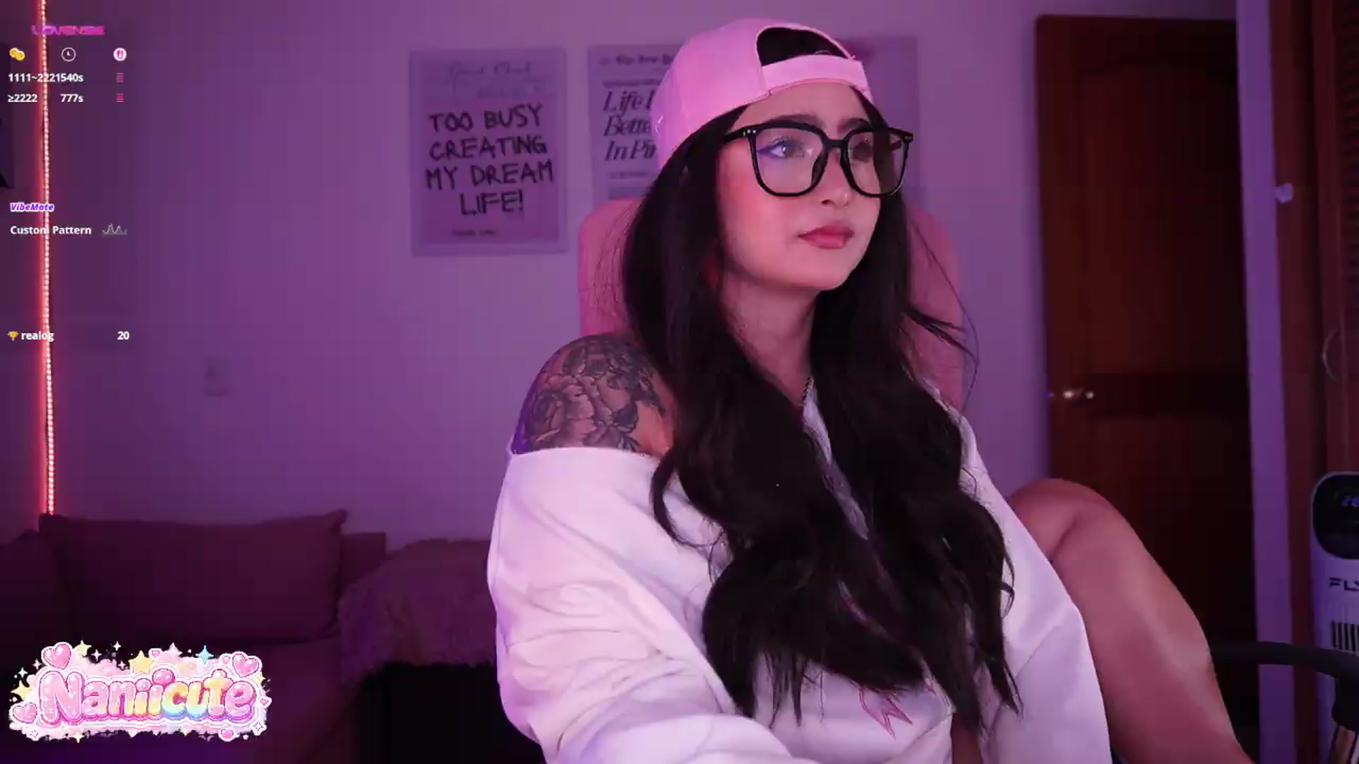 Gallery image thumbnail from naniicute's myfreecams stream on, 07/18/2026, 24:40 image 15 of 20