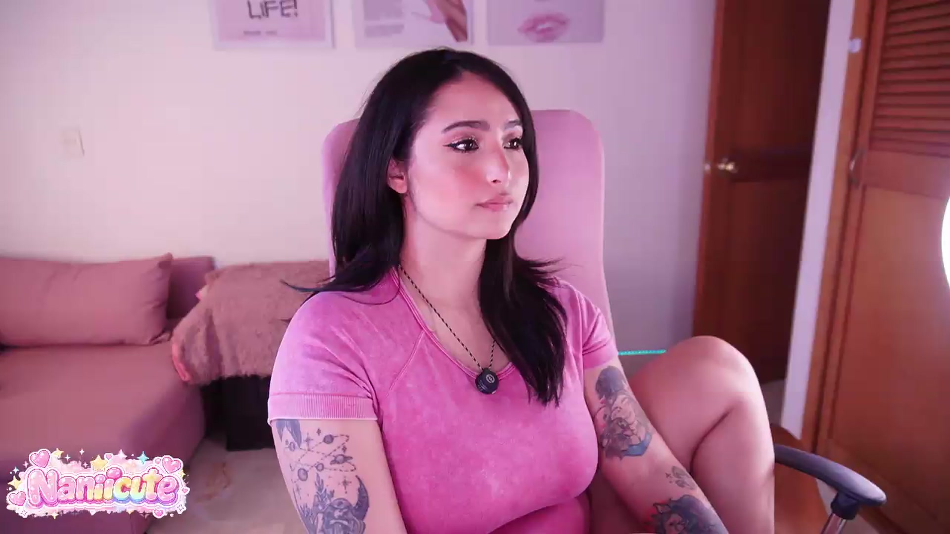 Gallery image thumbnail from naniicute's myfreecams stream on, 07/19/2026, 19:43 image 2 of 20