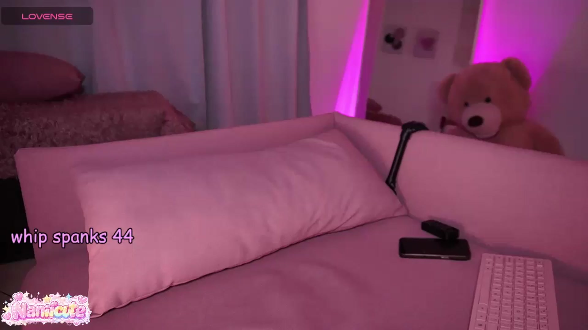 Gallery image thumbnail from naniicute's myfreecams stream on, 08/03/2026, 01:53 image 10 of 20