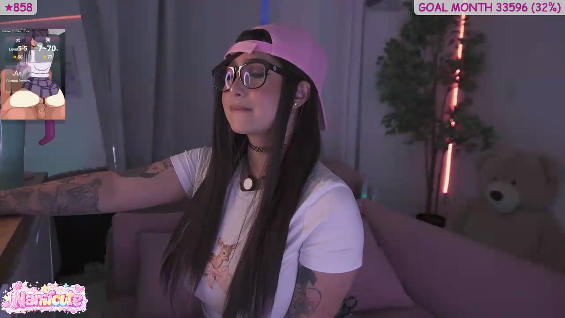 Gallery image thumbnail from naniicute's myfreecams stream on, 09/05/2026, 01:27 image 2 of 20