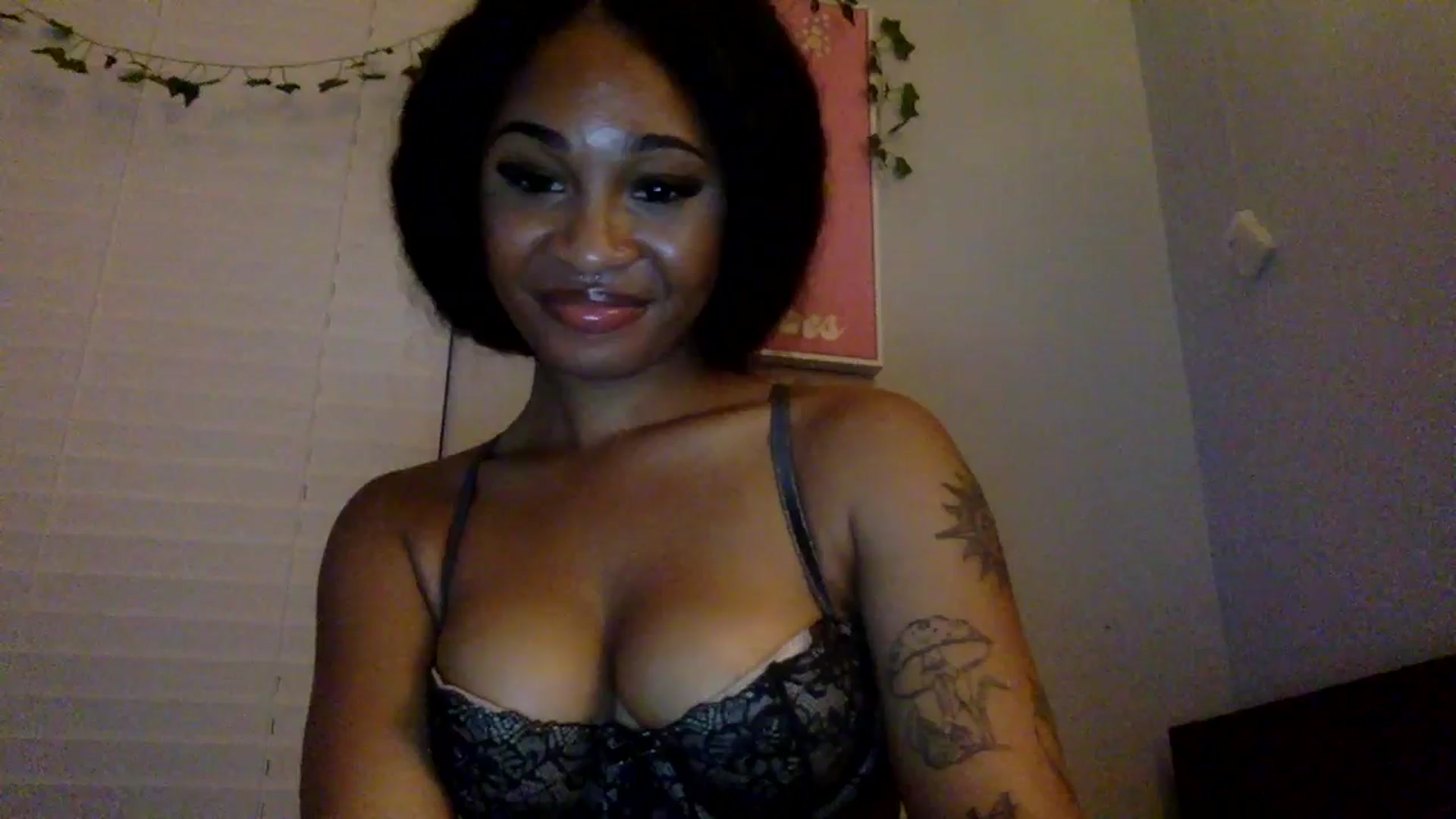 Gallery image thumbnail from nastyneri's myfreecams stream on, 03/26/2025, 08:34 image 12 of 20