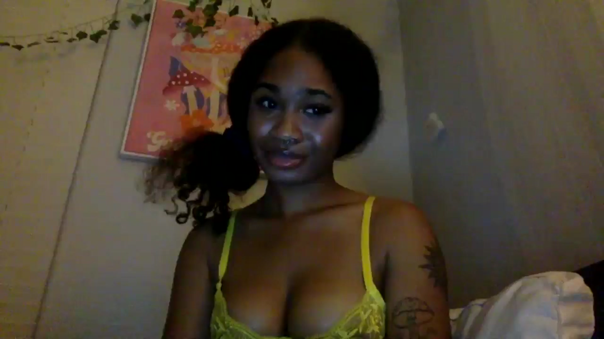 Gallery image thumbnail from nastyneri's myfreecams stream on, 04/26/2025, 09:22 image 17 of 20