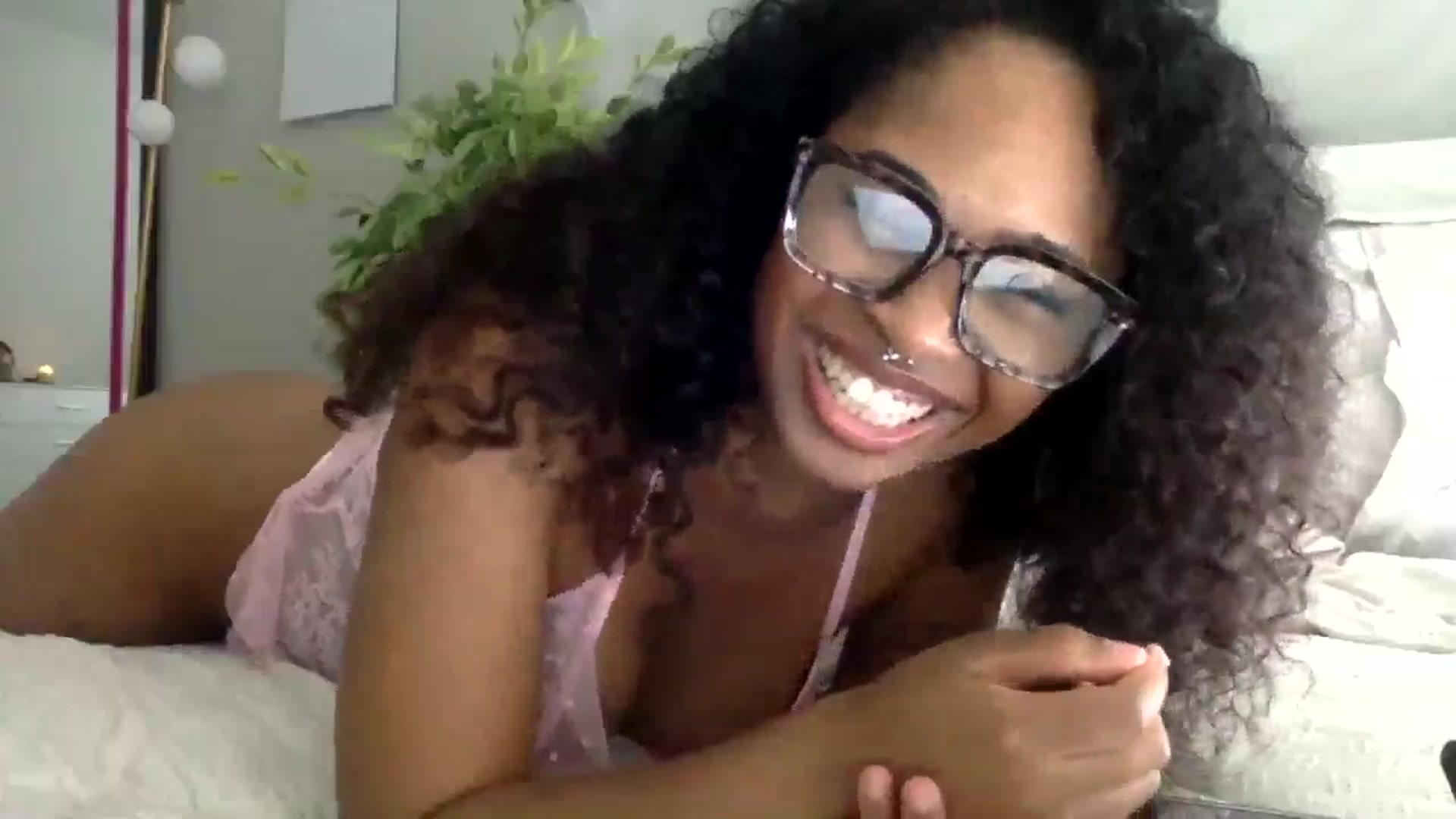 Gallery image thumbnail from nastyneri's myfreecams stream on, 05/08/2025, 18:18 image 4 of 20