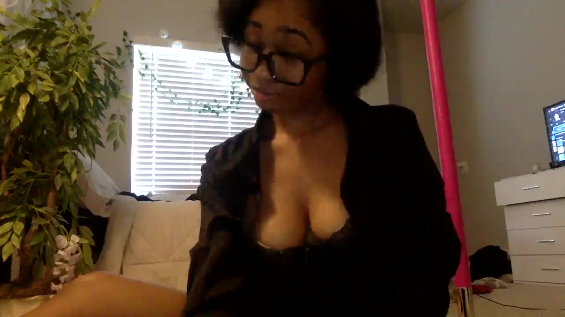 Gallery image thumbnail from nastyneri's myfreecams stream on, 06/22/2025, 20:38 image 6 of 20