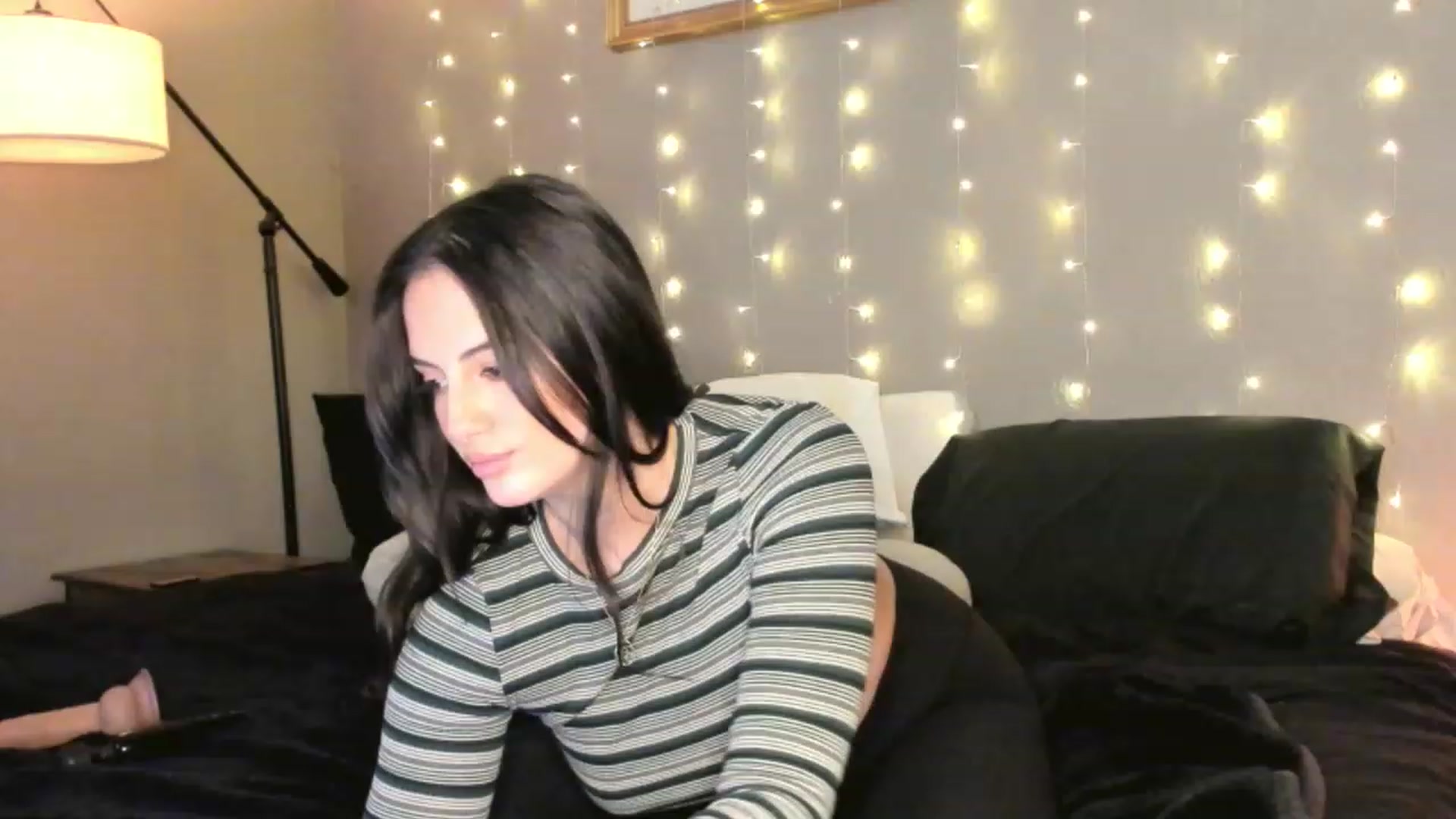 Gallery image thumbnail from nataliemoonx's myfreecams stream on, 06/07/2023, 15:42 image 16 of 20