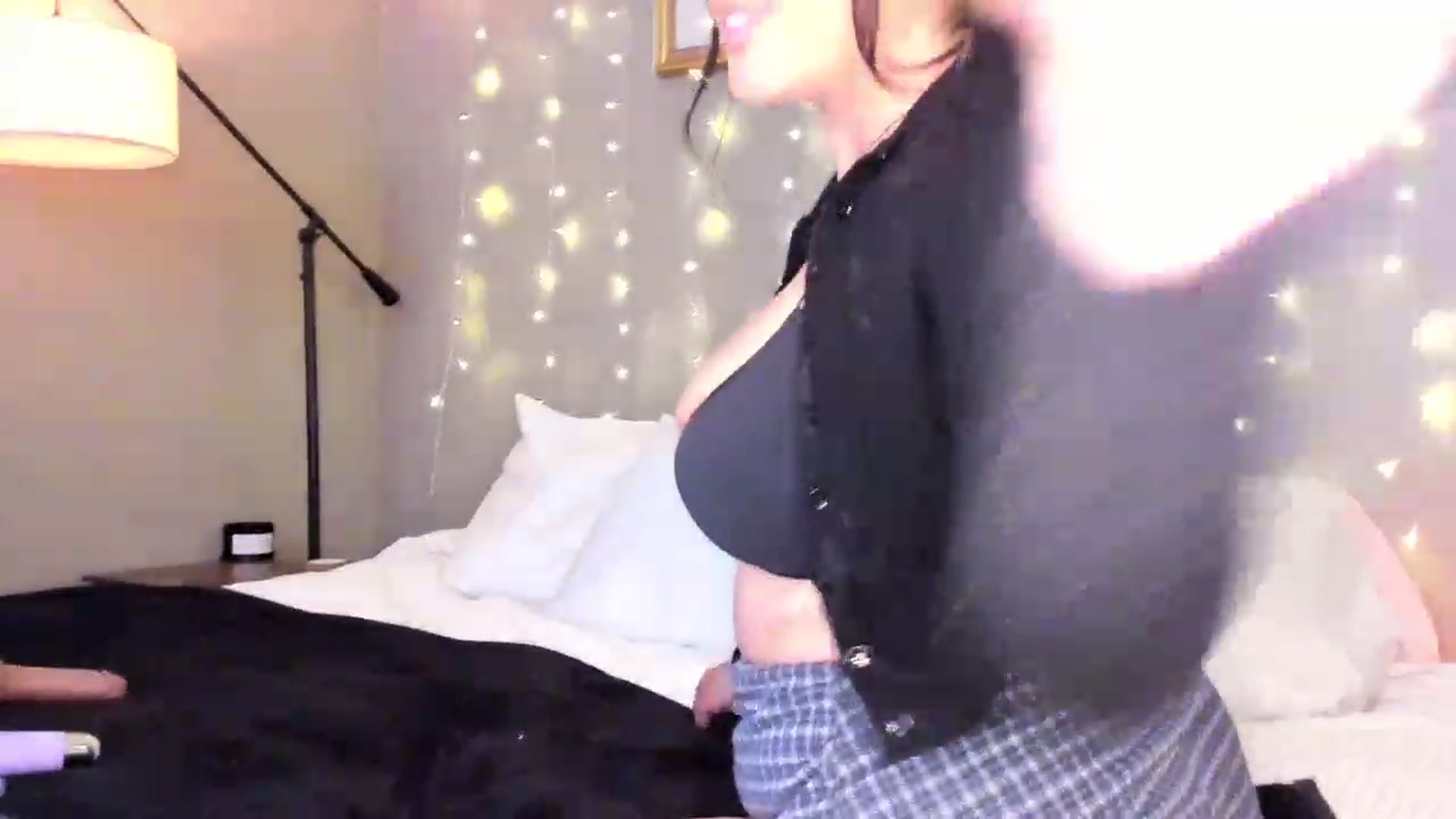 Gallery image thumbnail from nataliemoonx's myfreecams stream on, 07/07/2023, 17:34 image 11 of 20