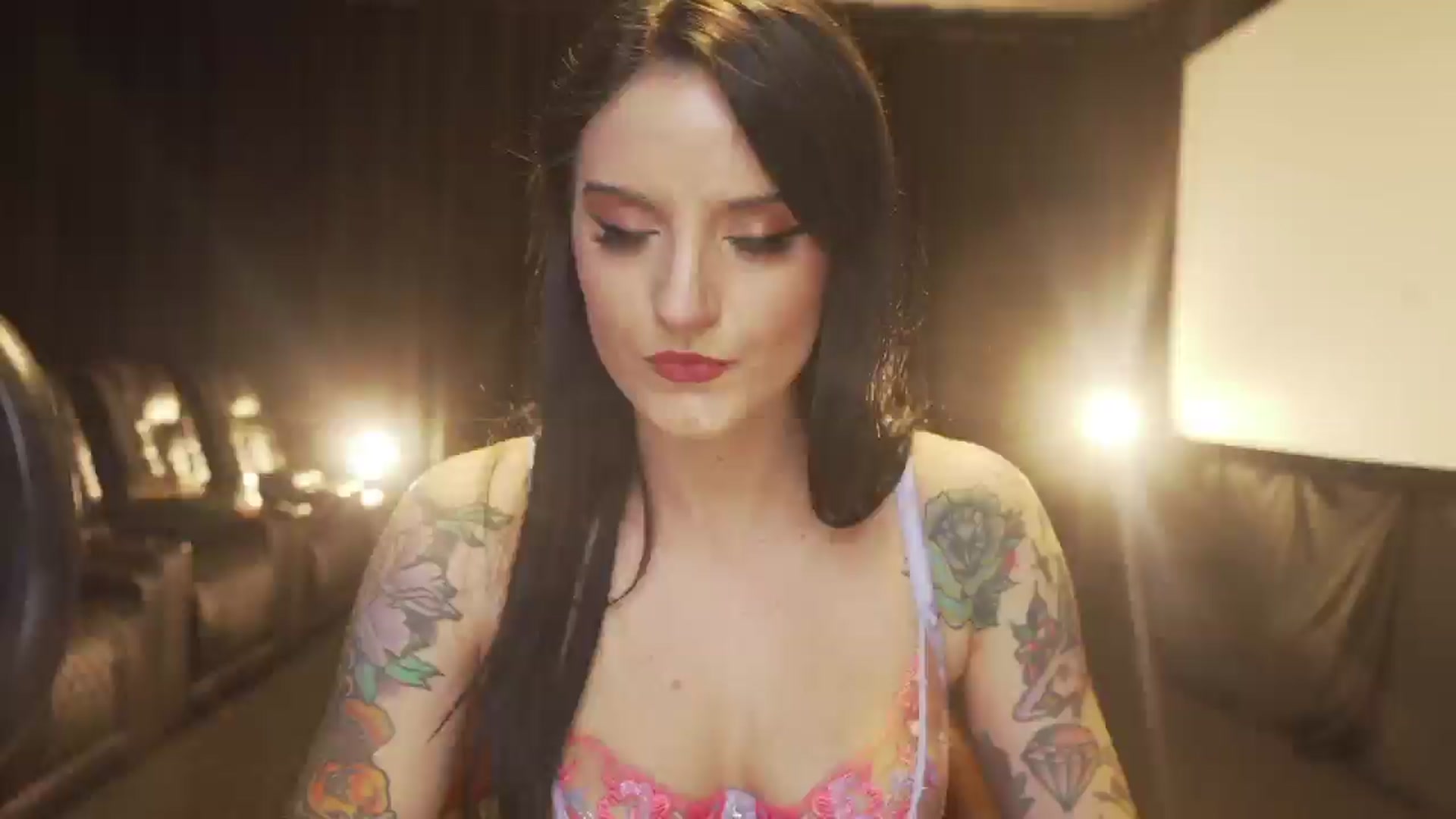 Gallery image thumbnail from natashakirstn's myfreecams stream on, 03/02/2025, 09:23 image 9 of 20