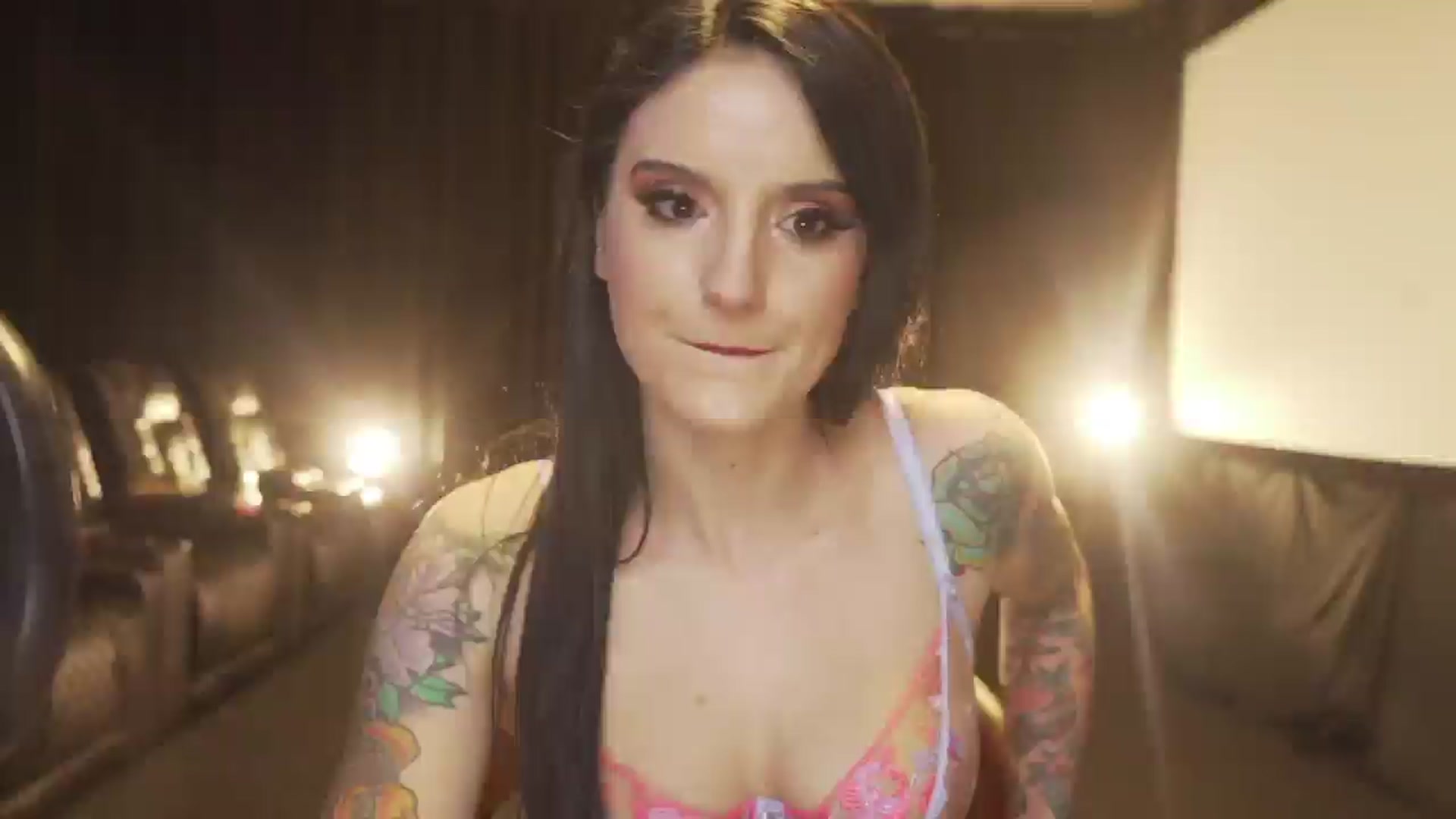Gallery image thumbnail from natashakirstn's myfreecams stream on, 03/02/2025, 09:23 image 4 of 20