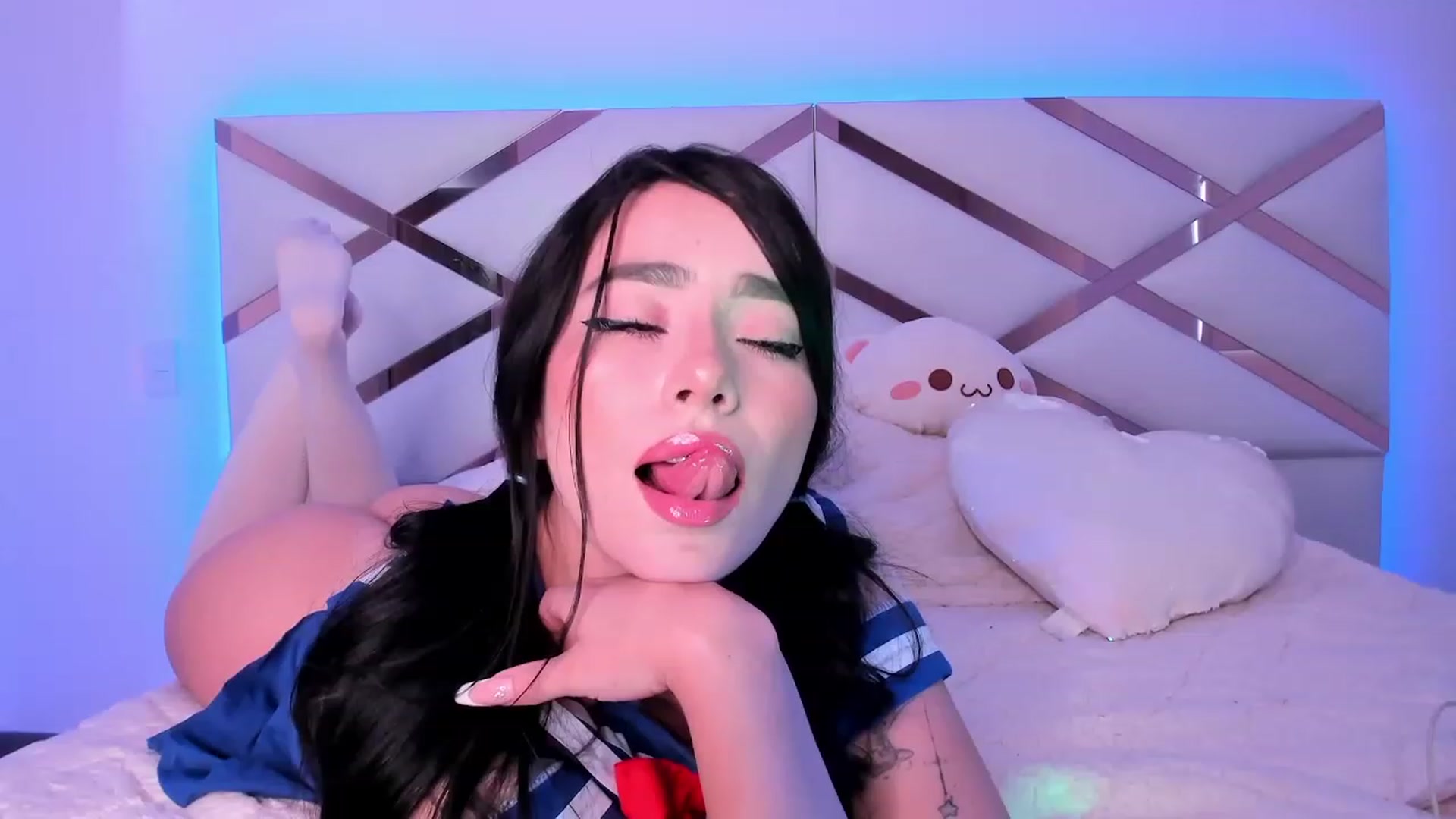 Gallery image thumbnail from naty_natasha's myfreecams stream on, 06/30/2023, 22:26 image 16 of 20