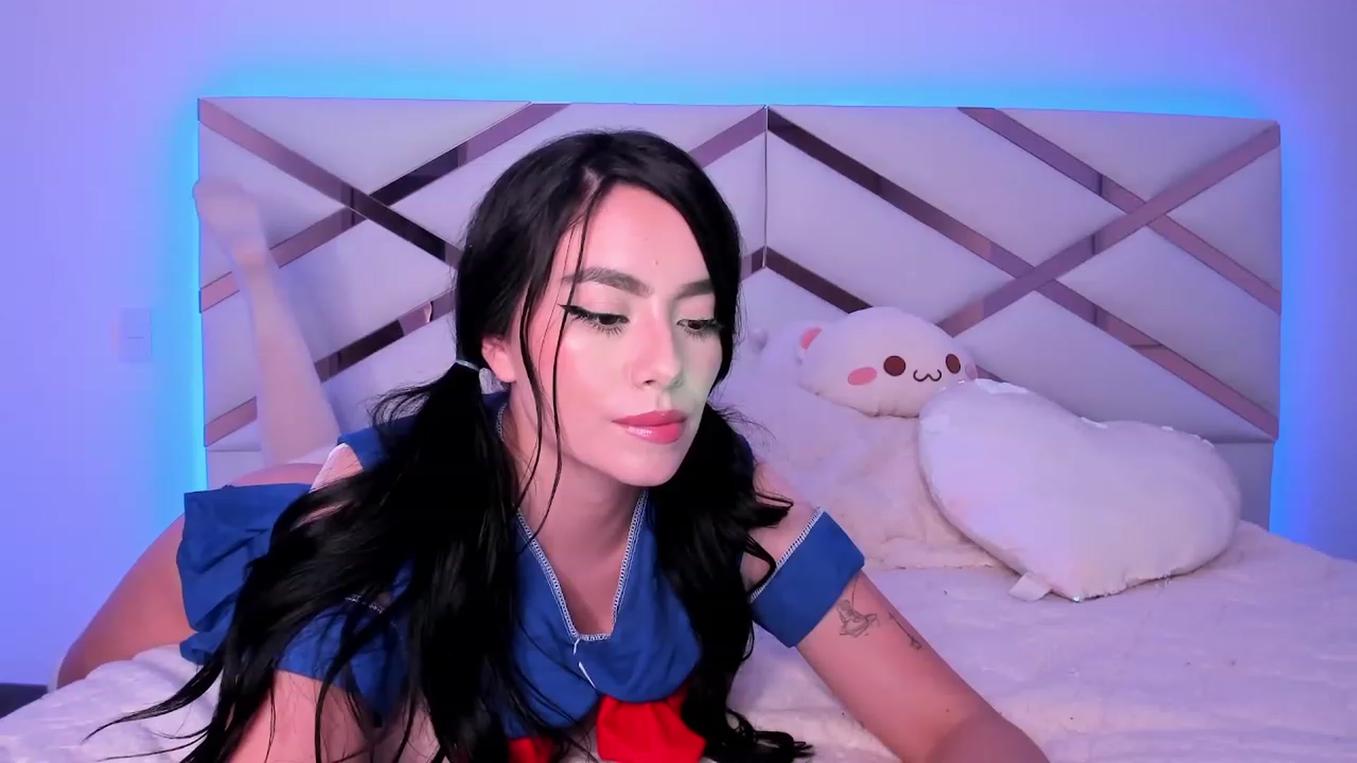 Gallery image thumbnail from naty_natasha's myfreecams stream on, 07/01/2023, 24:01 image 20 of 20