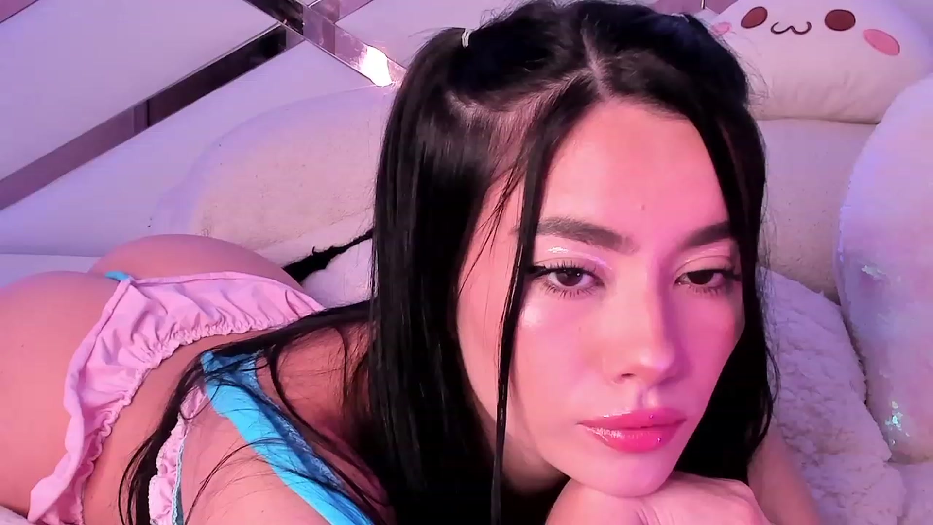 Gallery image thumbnail from naty_natasha's myfreecams stream on, 07/04/2023, 04:39 image 4 of 20