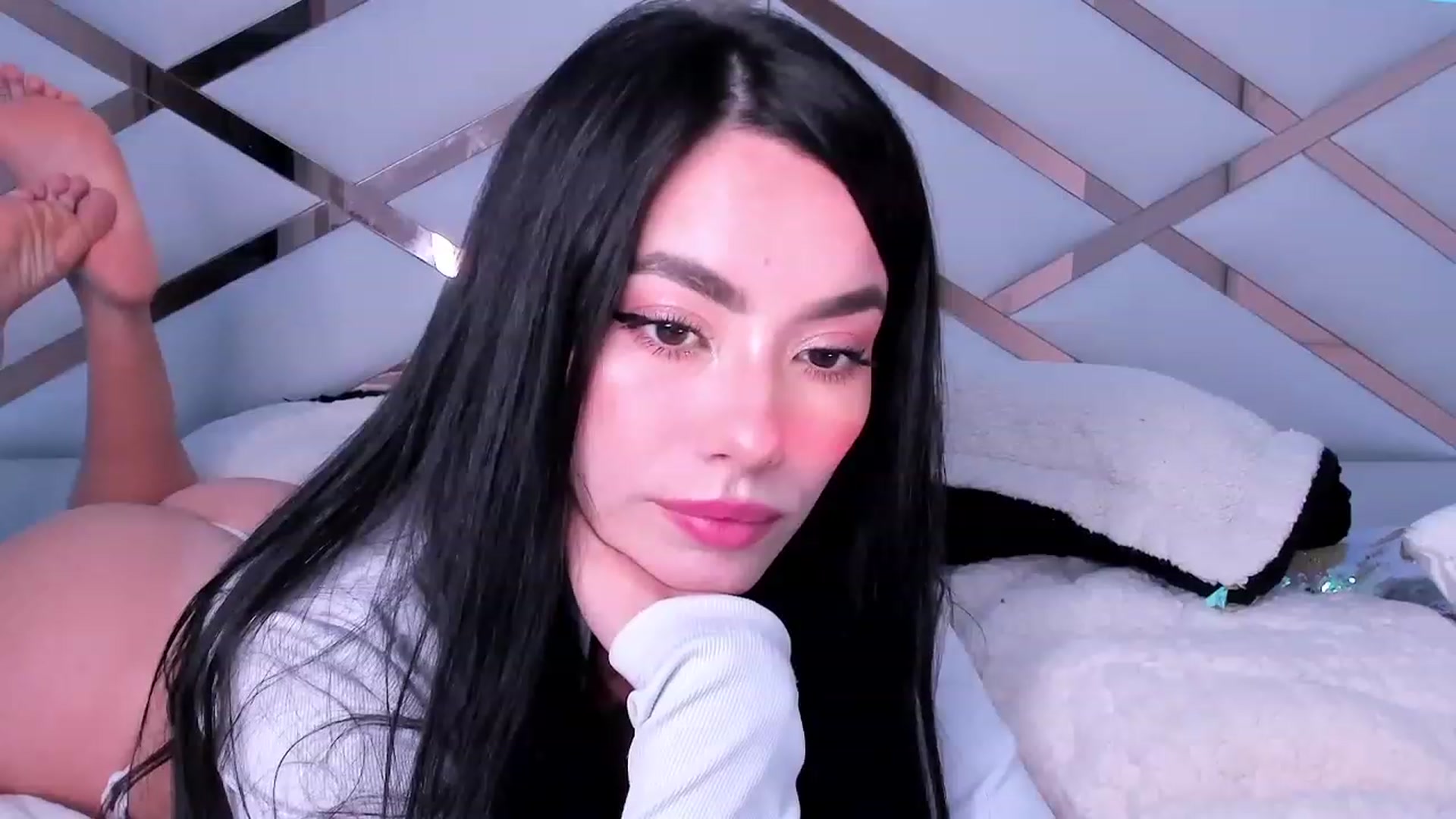 Gallery image thumbnail from naty_natasha's myfreecams stream on, 07/05/2023, 06:44 image 9 of 20