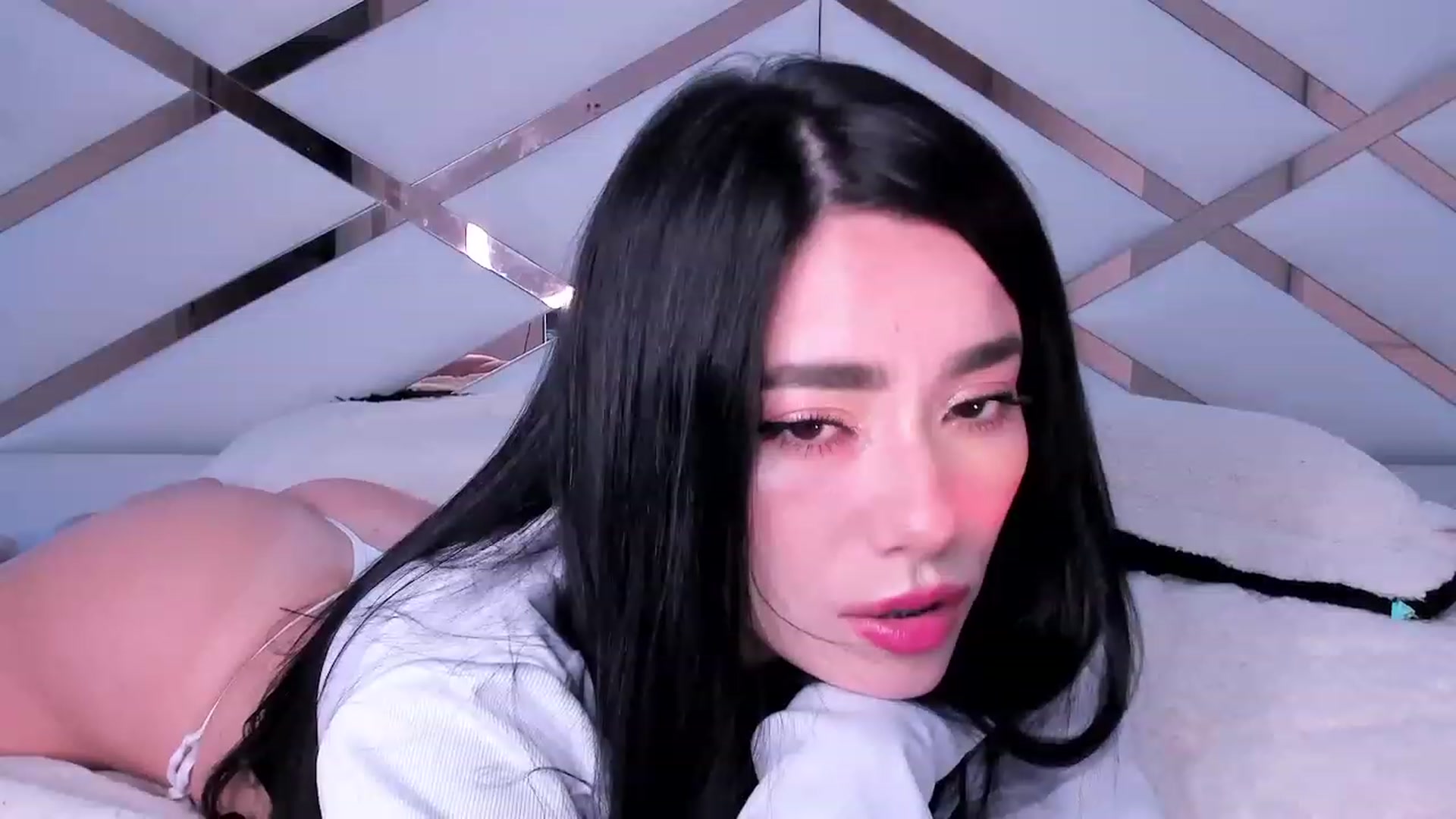 Gallery image thumbnail from naty_natasha's myfreecams stream on, 07/05/2023, 06:44 image 19 of 20