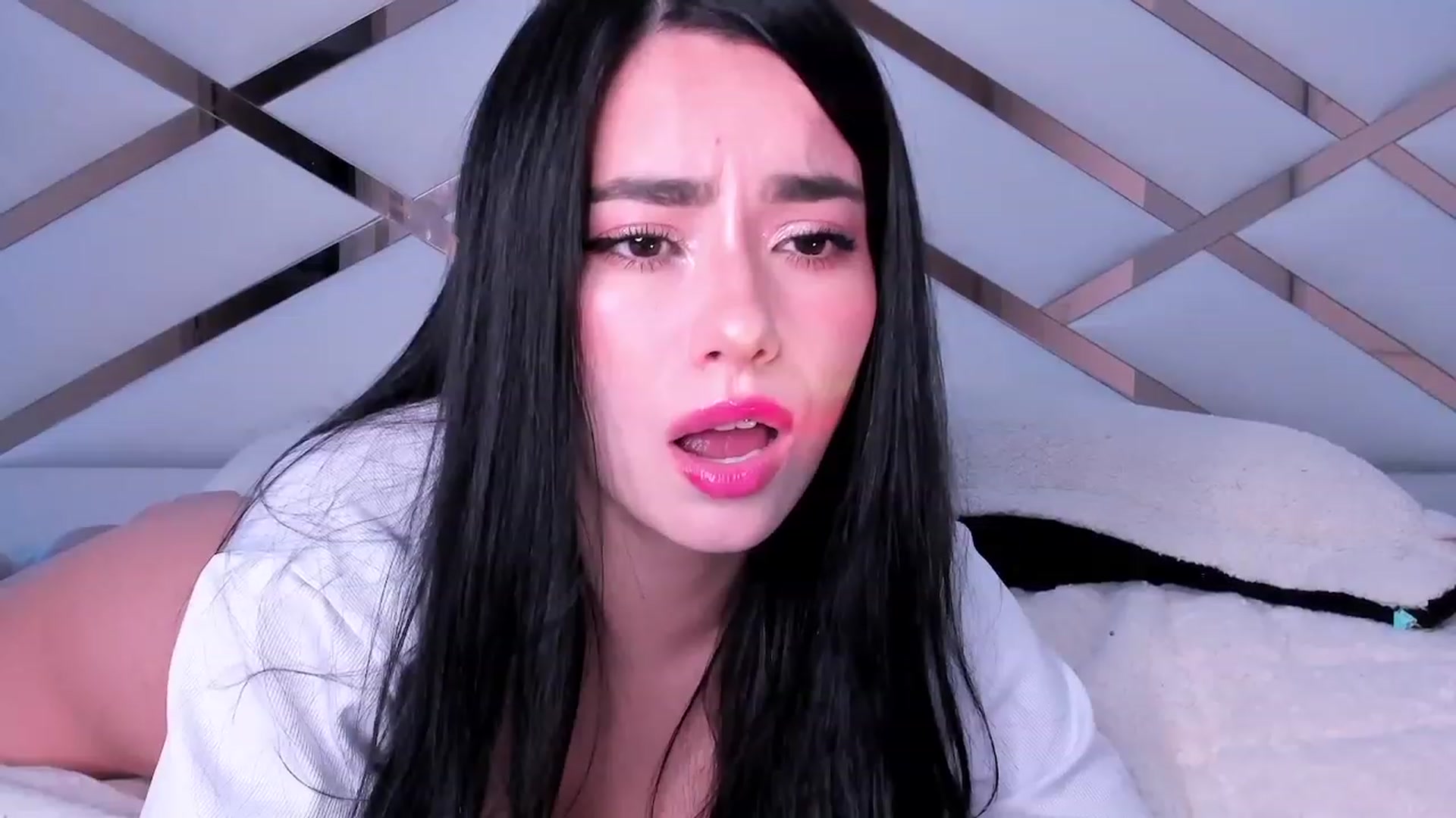 Gallery image thumbnail from naty_natasha's myfreecams stream on, 07/05/2023, 06:44 image 18 of 20