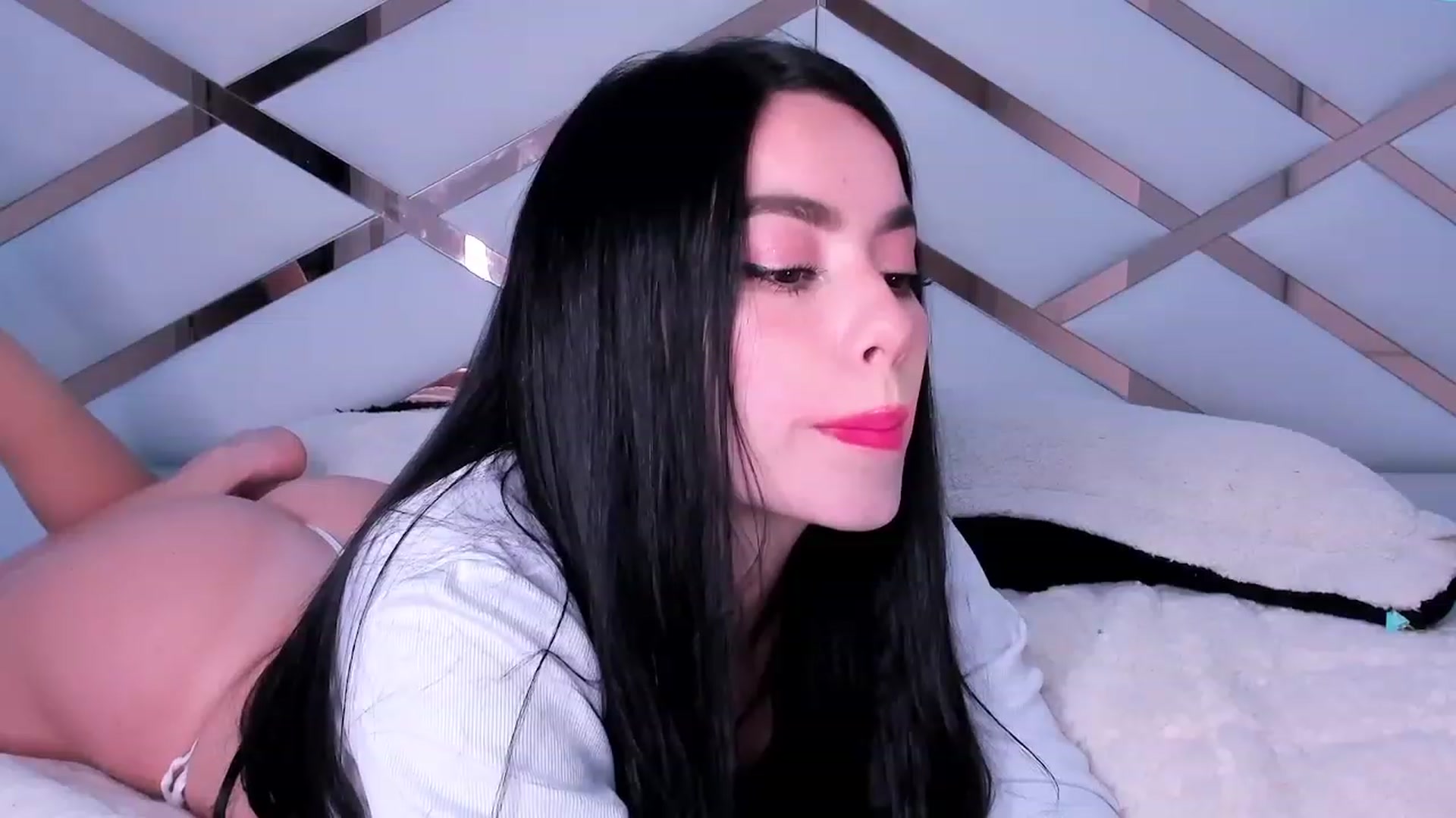 Gallery image thumbnail from naty_natasha's myfreecams stream on, 07/05/2023, 06:44 image 16 of 20