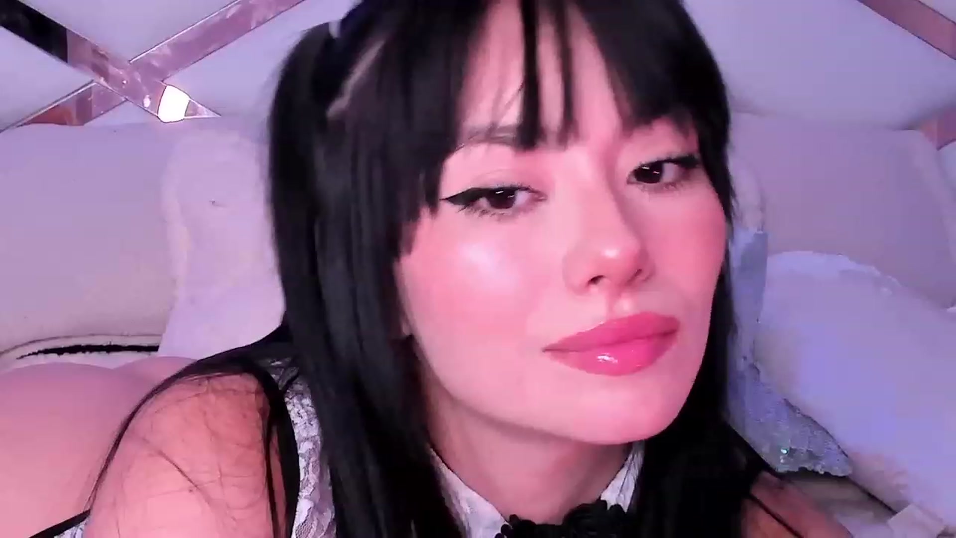 Gallery image thumbnail from naty_natasha's myfreecams stream on, 07/12/2023, 03:41 image 19 of 20
