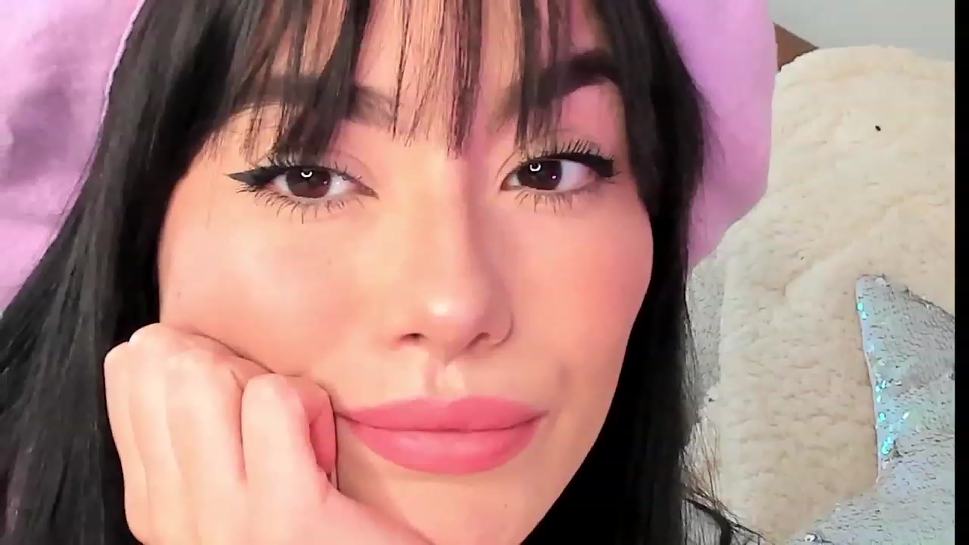 Gallery image thumbnail from naty_natasha's myfreecams stream on, 08/09/2023, 21:13 image 19 of 20