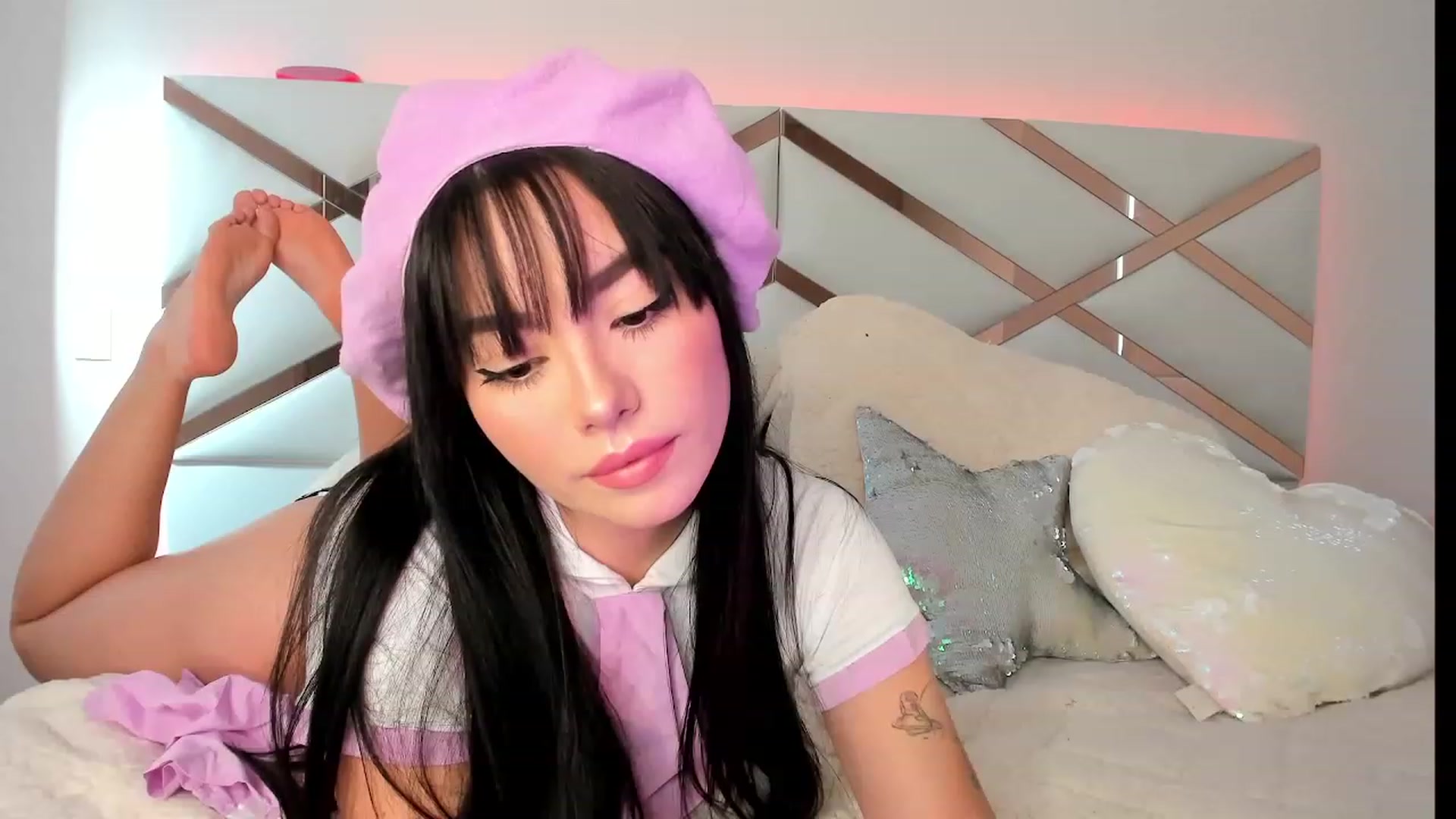Gallery image thumbnail from naty_natasha's myfreecams stream on, 08/09/2023, 21:13 image 15 of 20