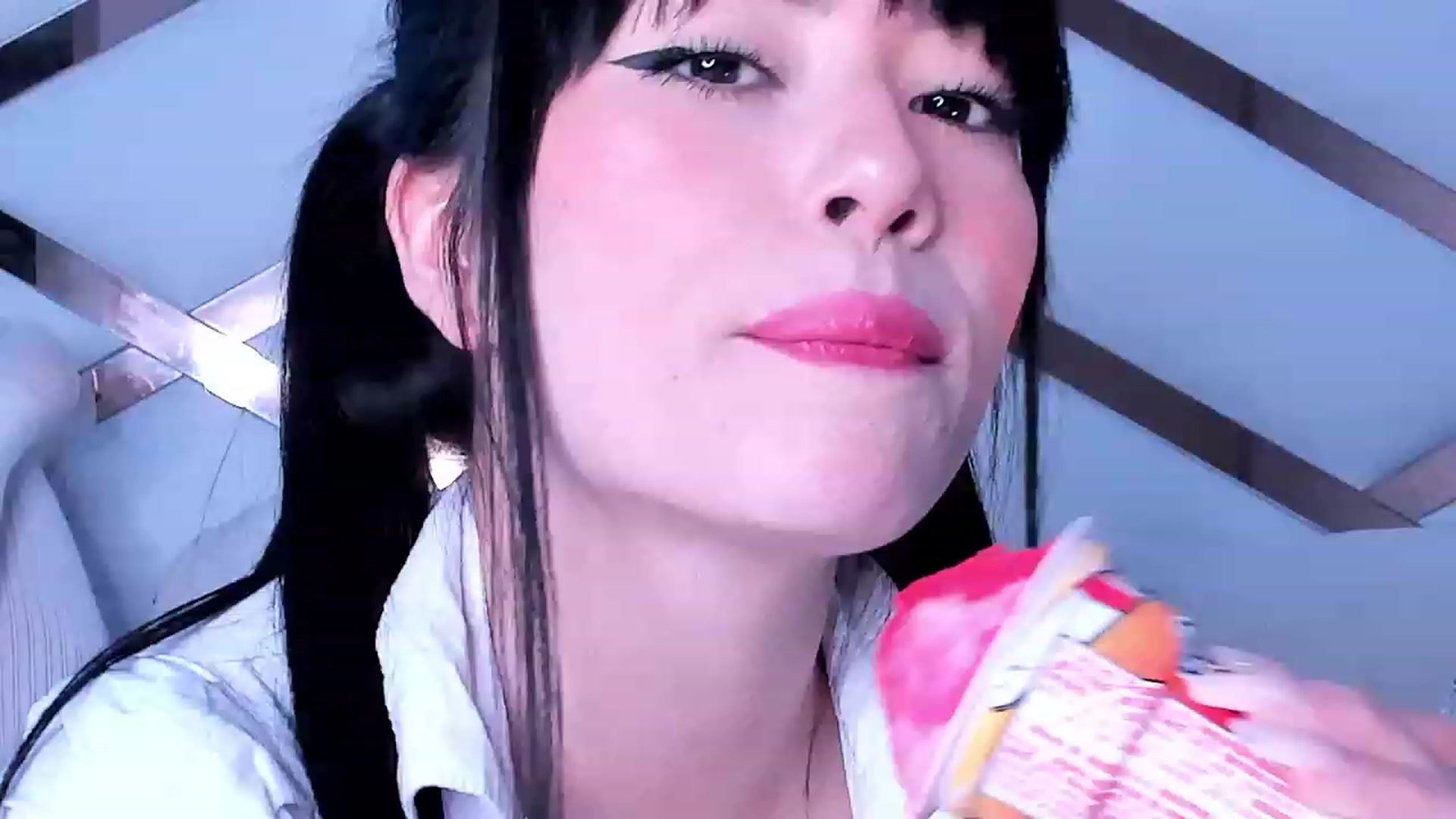 Gallery image thumbnail from naty_natasha's myfreecams stream on, 08/14/2023, 04:22 image 15 of 20