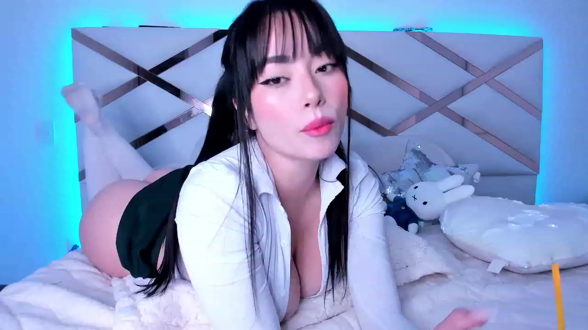 Gallery image thumbnail from naty_natasha's myfreecams stream on, 08/14/2023, 04:22 image 18 of 20