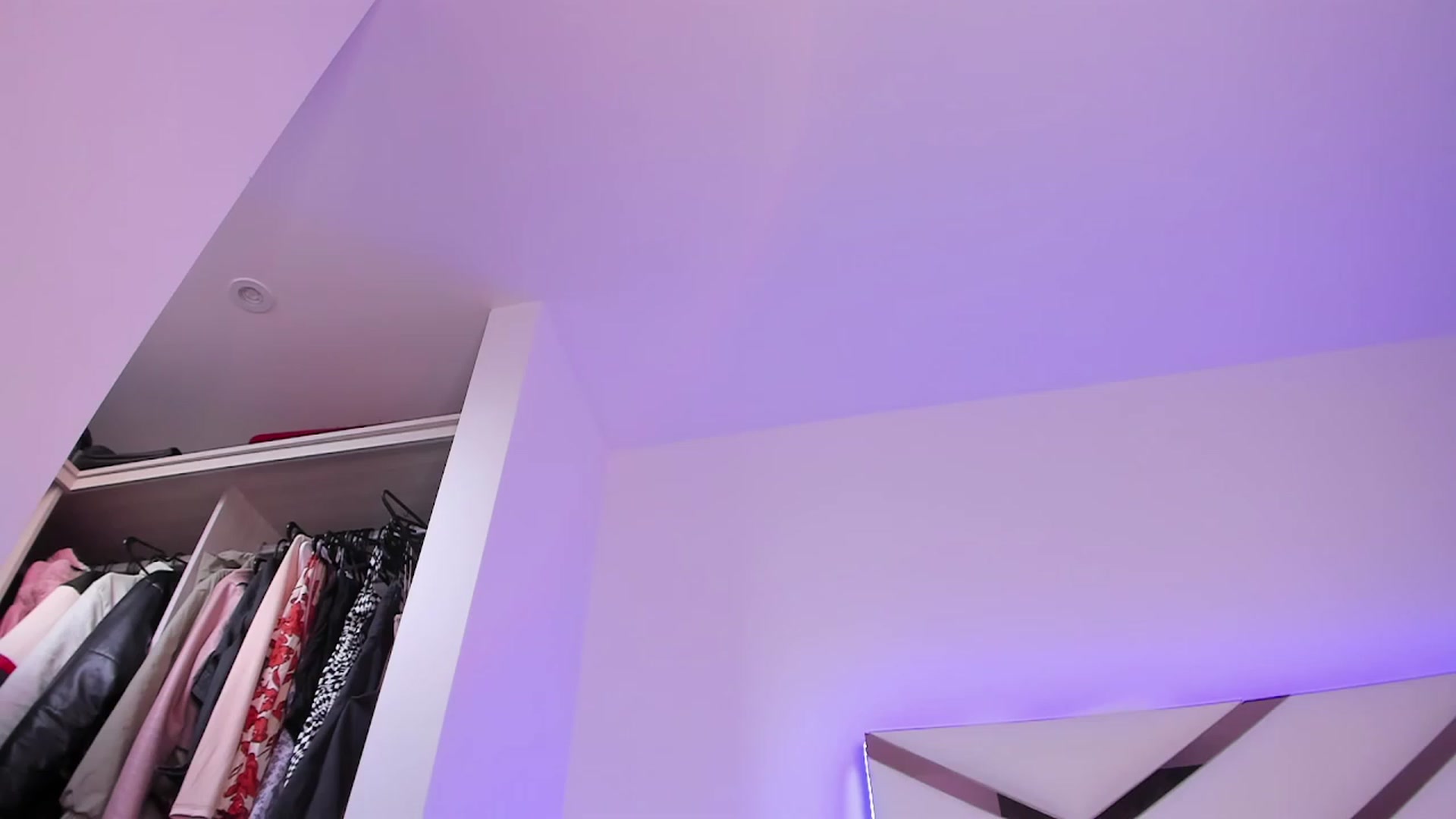Gallery image thumbnail from naty_natasha's myfreecams stream on, 08/30/2023, 22:03 image 18 of 20