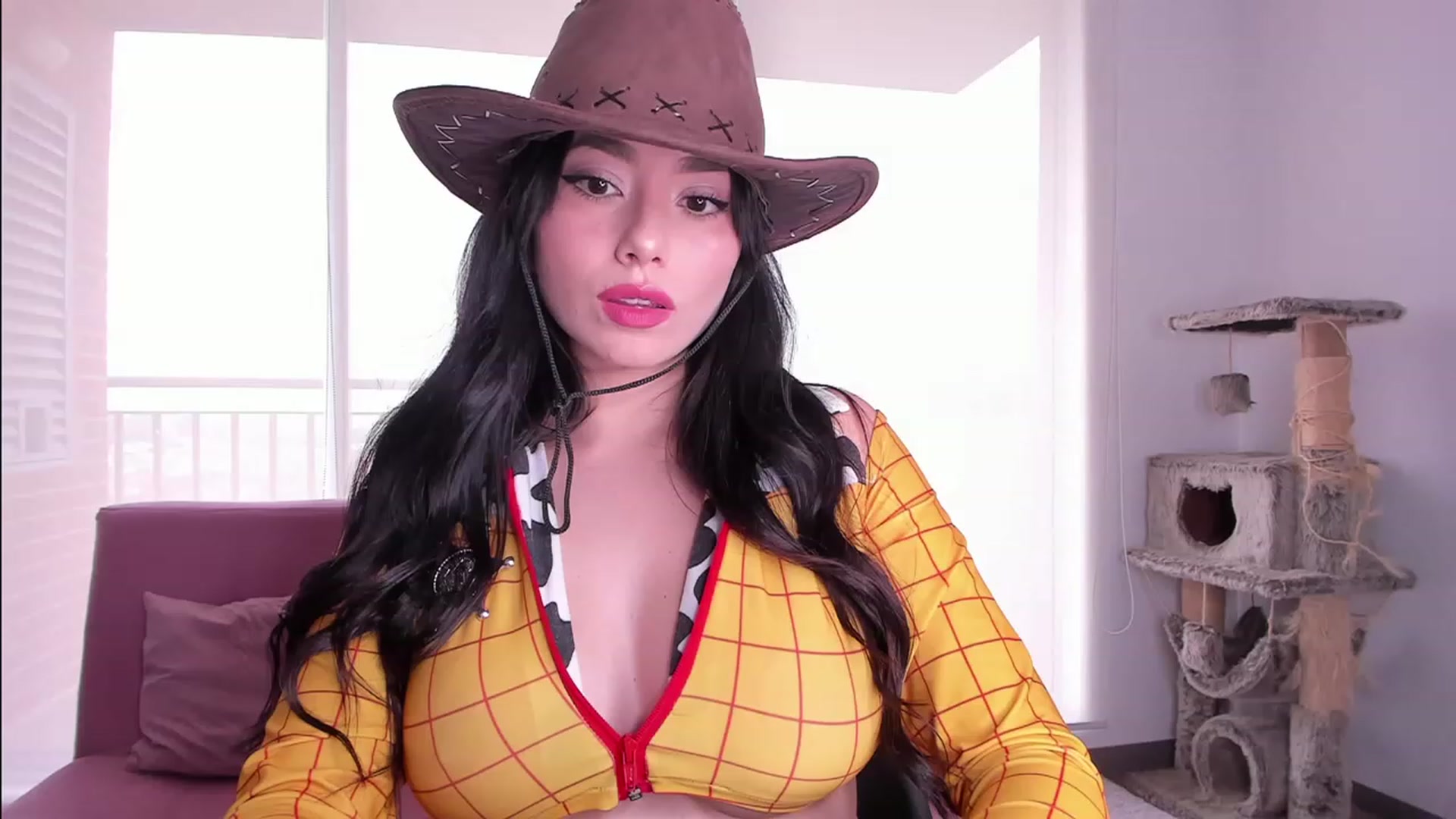 Gallery image thumbnail from naty_natasha's myfreecams stream on, 10/30/2023, 21:08 image 2 of 20