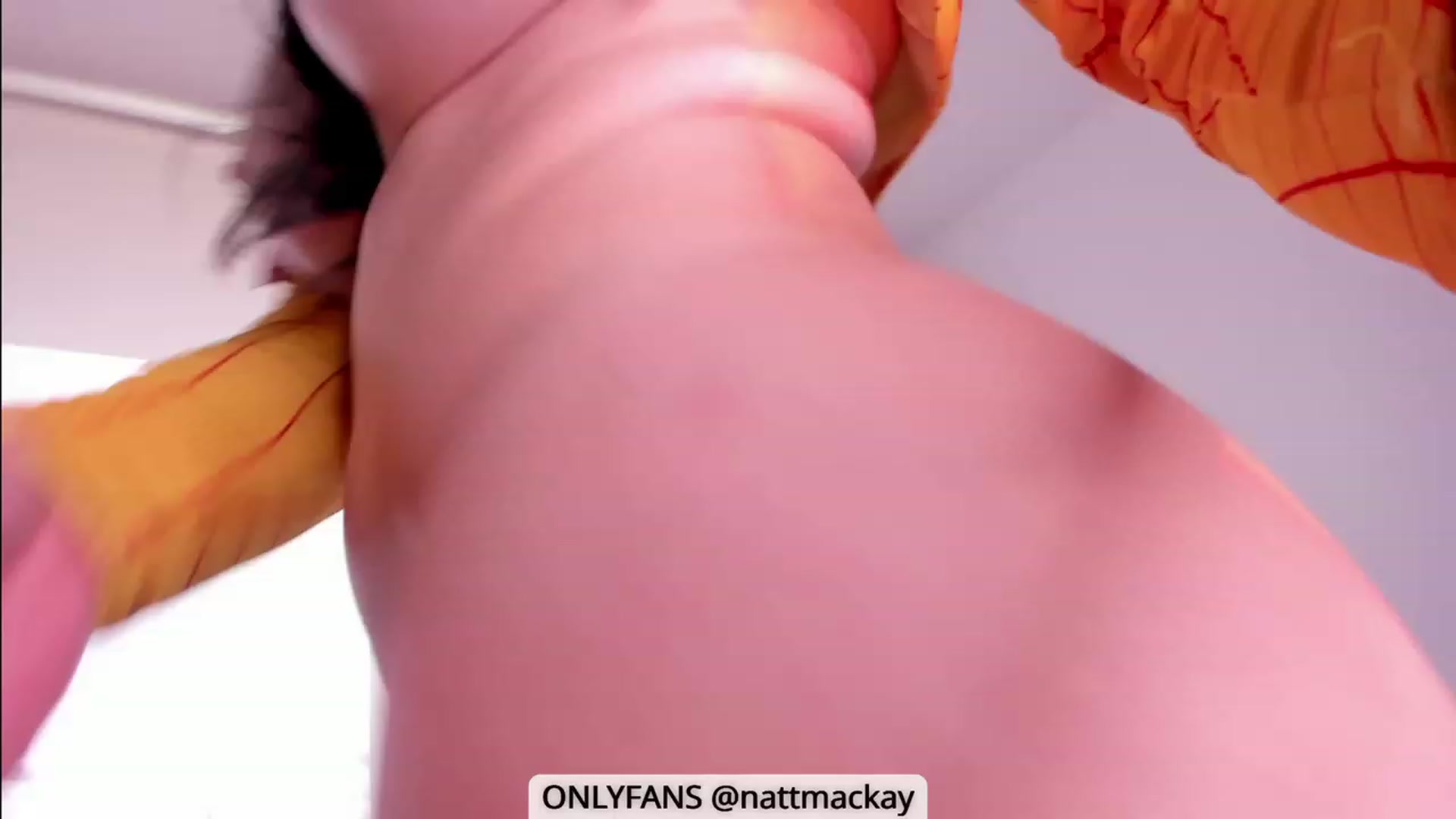 Gallery image thumbnail from naty_natasha's myfreecams stream on, 10/30/2023, 21:08 image 3 of 20