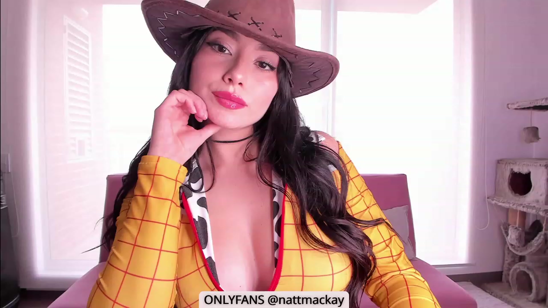 Gallery image thumbnail from naty_natasha's myfreecams stream on, 10/30/2023, 21:08 image 20 of 20