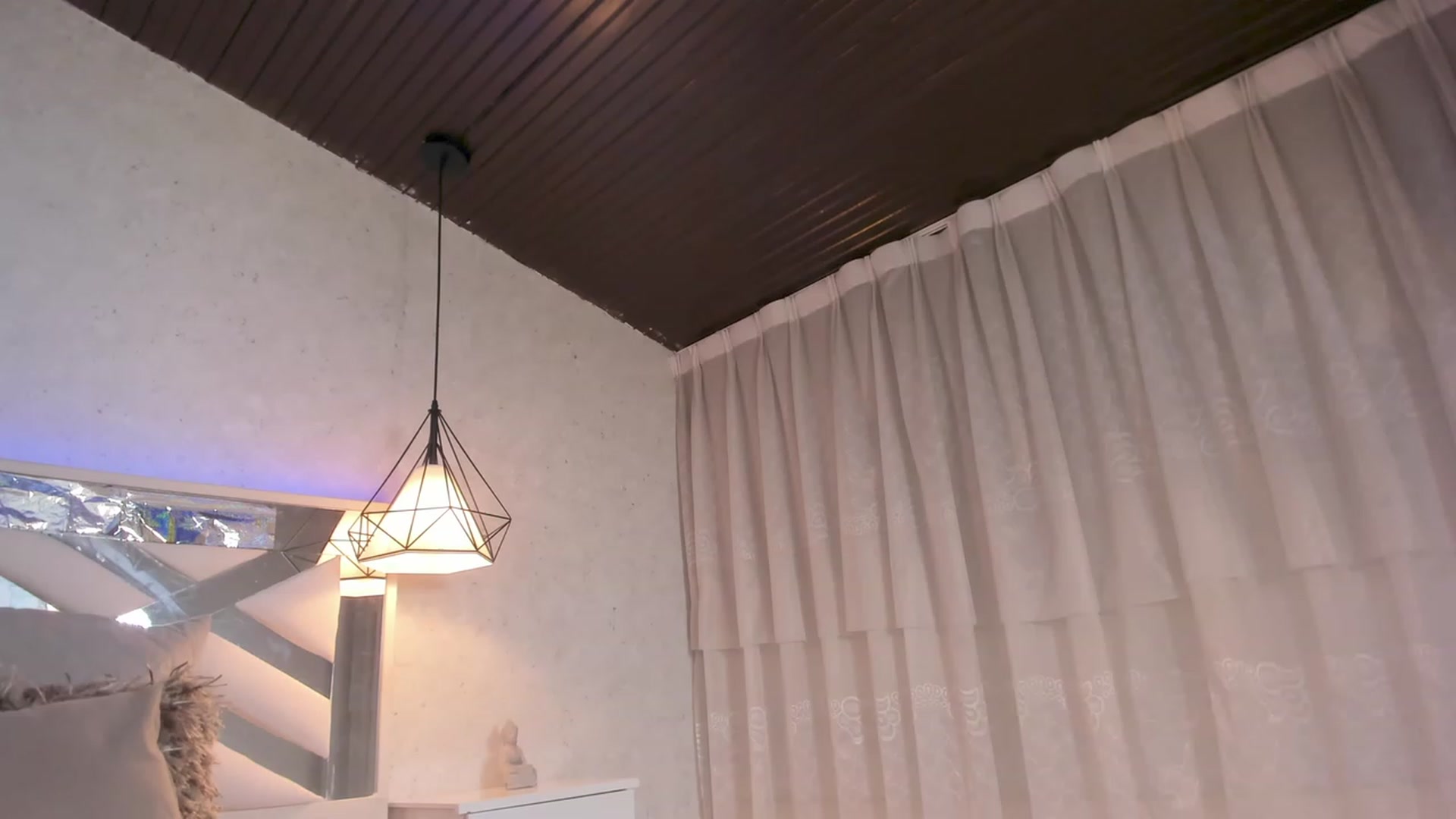 Gallery image thumbnail from naty_natasha's myfreecams stream on, 11/24/2023, 02:38 image 12 of 20