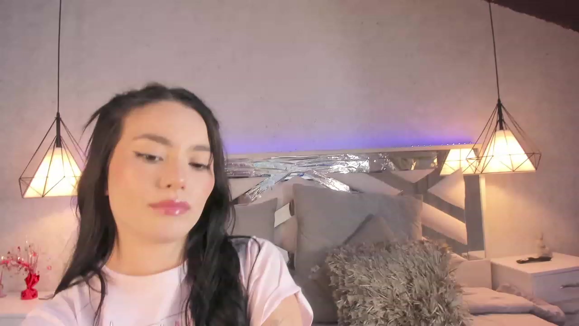 Gallery image thumbnail from naty_natasha's myfreecams stream on, 12/05/2023, 01:19 image 9 of 20
