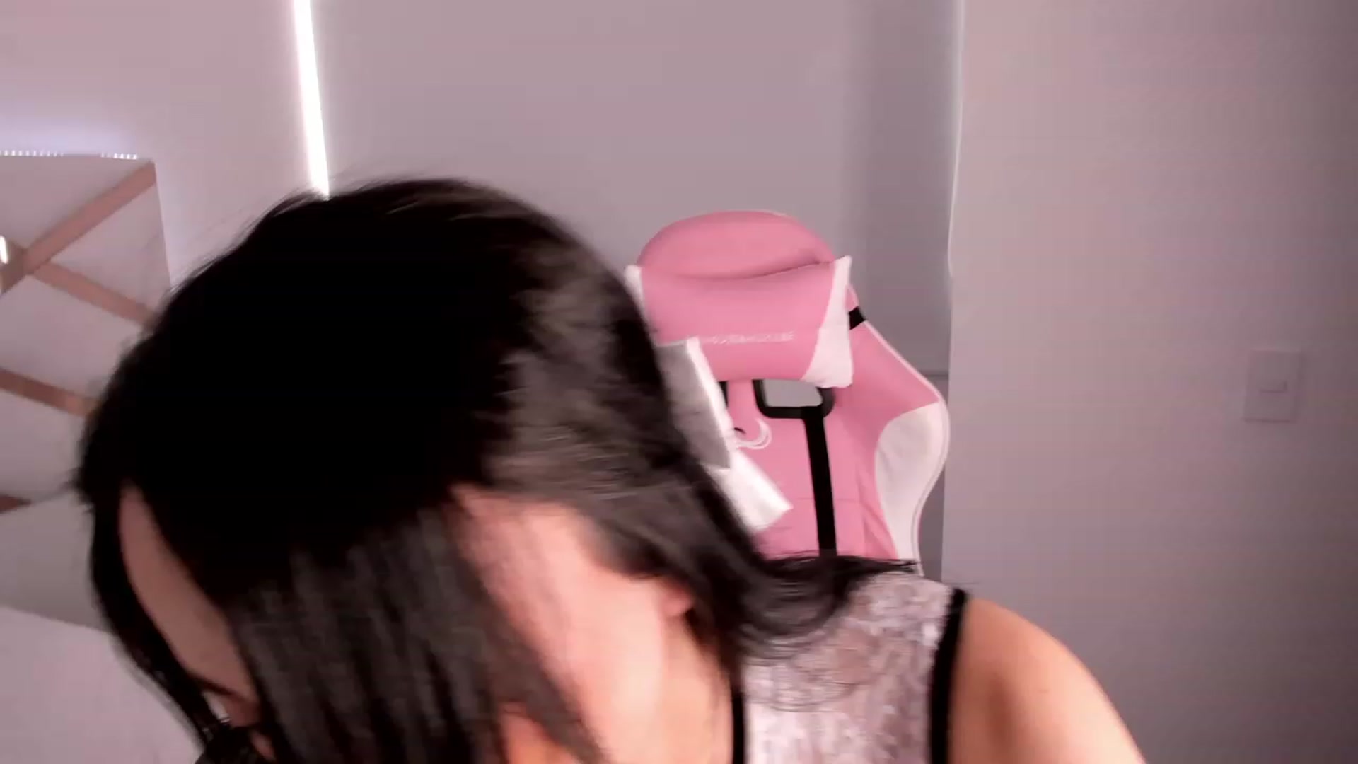 Gallery image thumbnail from naty_natasha's myfreecams stream on, 01/30/2024, 20:05 image 10 of 20