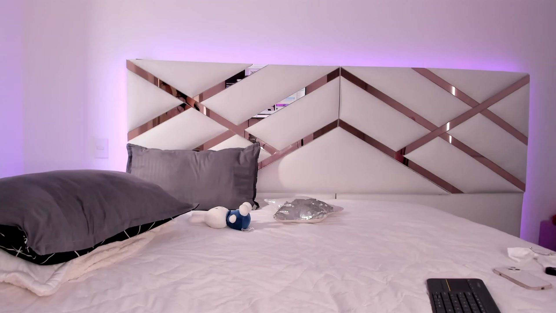 Gallery image thumbnail from naty_natasha's myfreecams stream on, 01/30/2024, 22:11 image 8 of 20