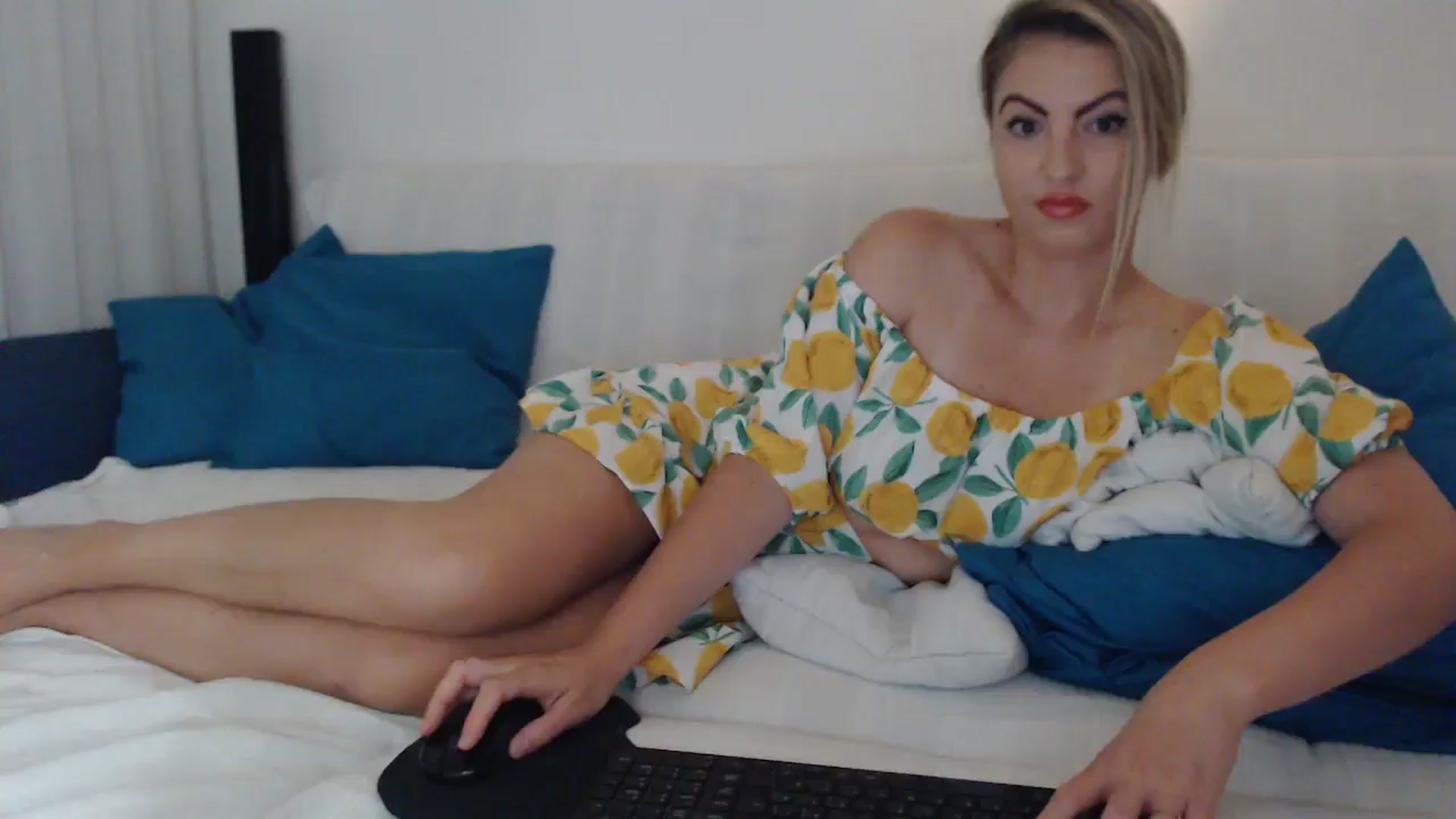 Gallery image thumbnail from naughty_devil's myfreecams stream on, 08/15/2024, 24:00 image 19 of 20