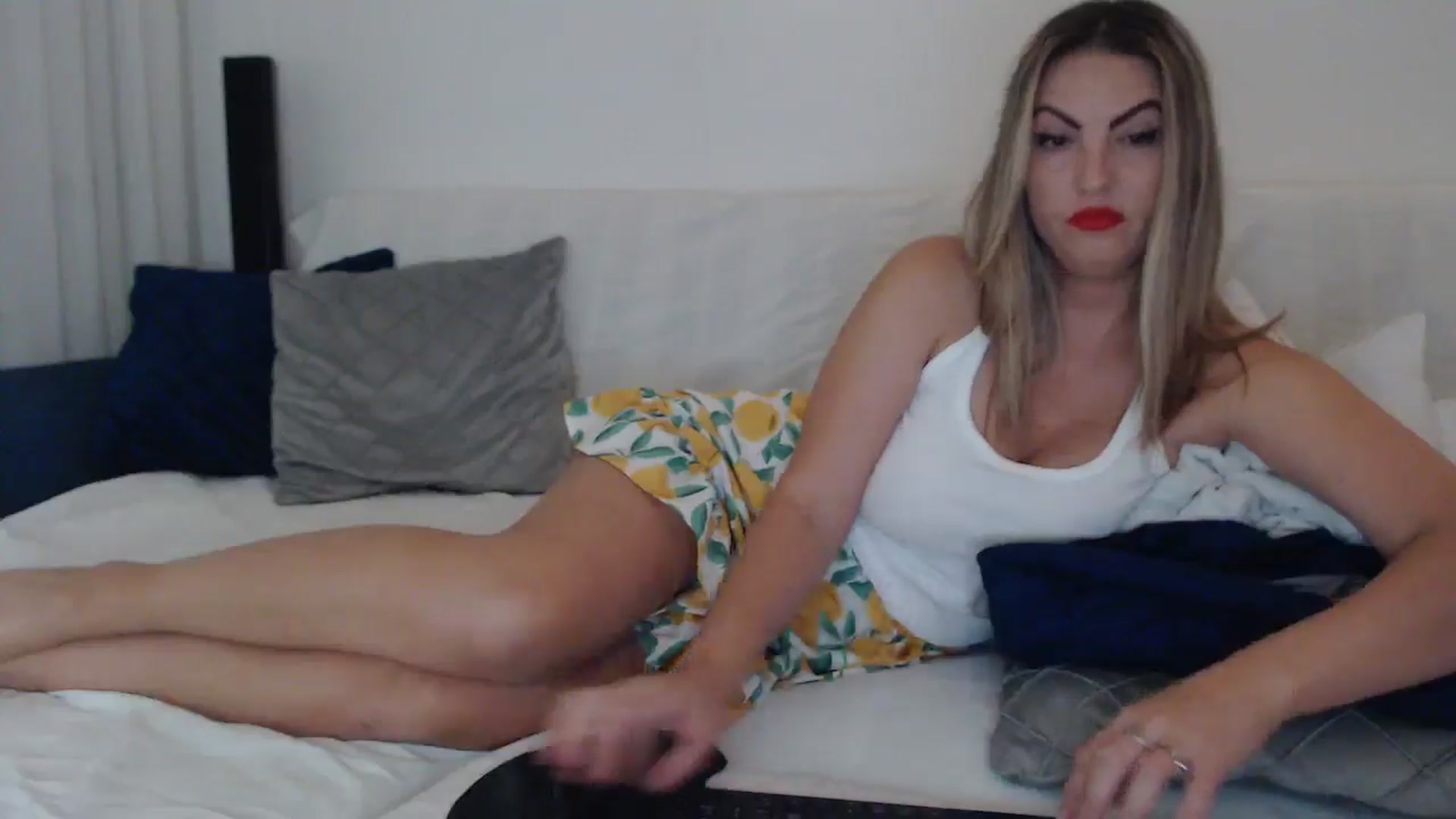 Gallery image thumbnail from naughty_devil's myfreecams stream on, 09/22/2024, 22:50 image 3 of 20