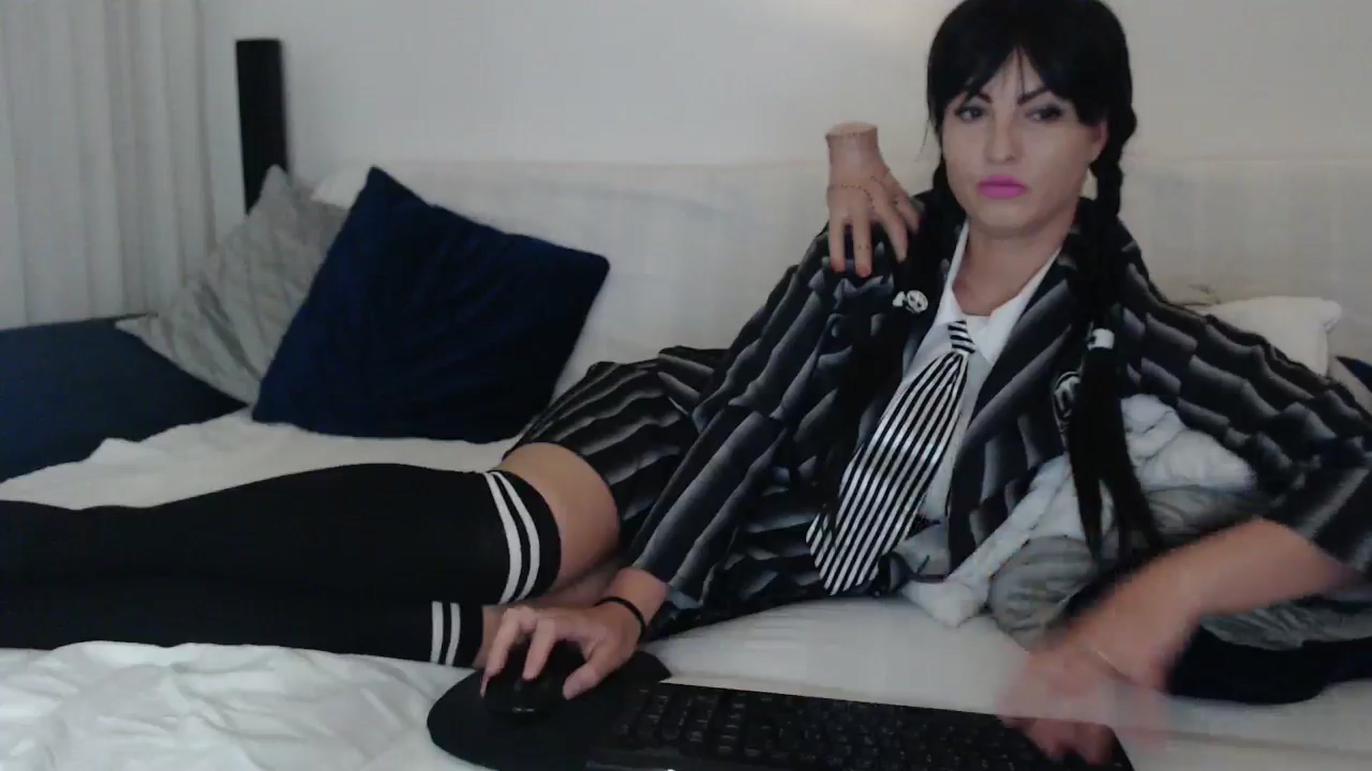 Gallery image thumbnail from naughty_devil's myfreecams stream on, 10/30/2024, 23:57 image 9 of 20
