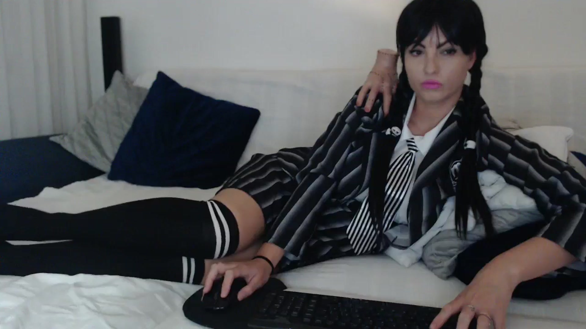 Gallery image thumbnail from naughty_devil's myfreecams stream on, 10/30/2024, 23:57 image 14 of 20