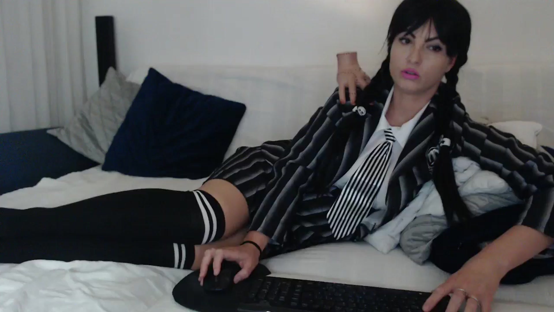 Gallery image thumbnail from naughty_devil's myfreecams stream on, 10/30/2024, 23:57 image 3 of 20
