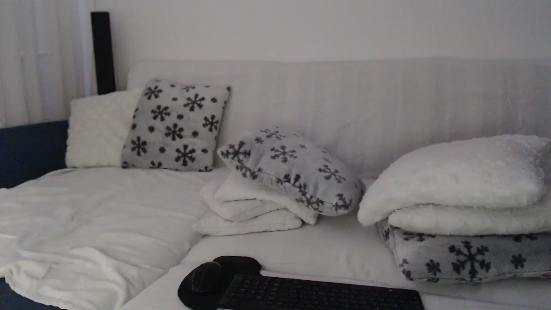 Gallery image thumbnail from naughty_devil's myfreecams stream on, 01/09/2026, 24:01 image 18 of 20