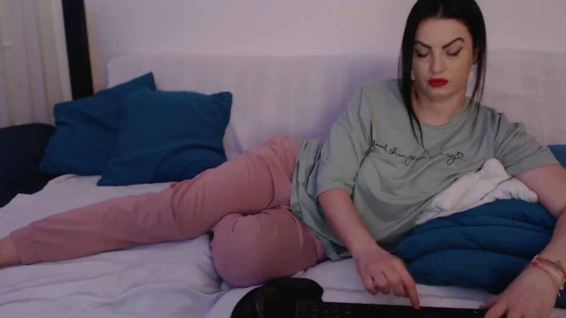 Gallery image thumbnail from naughty_devil's myfreecams stream on, 03/03/2026, 24:13 image 14 of 20