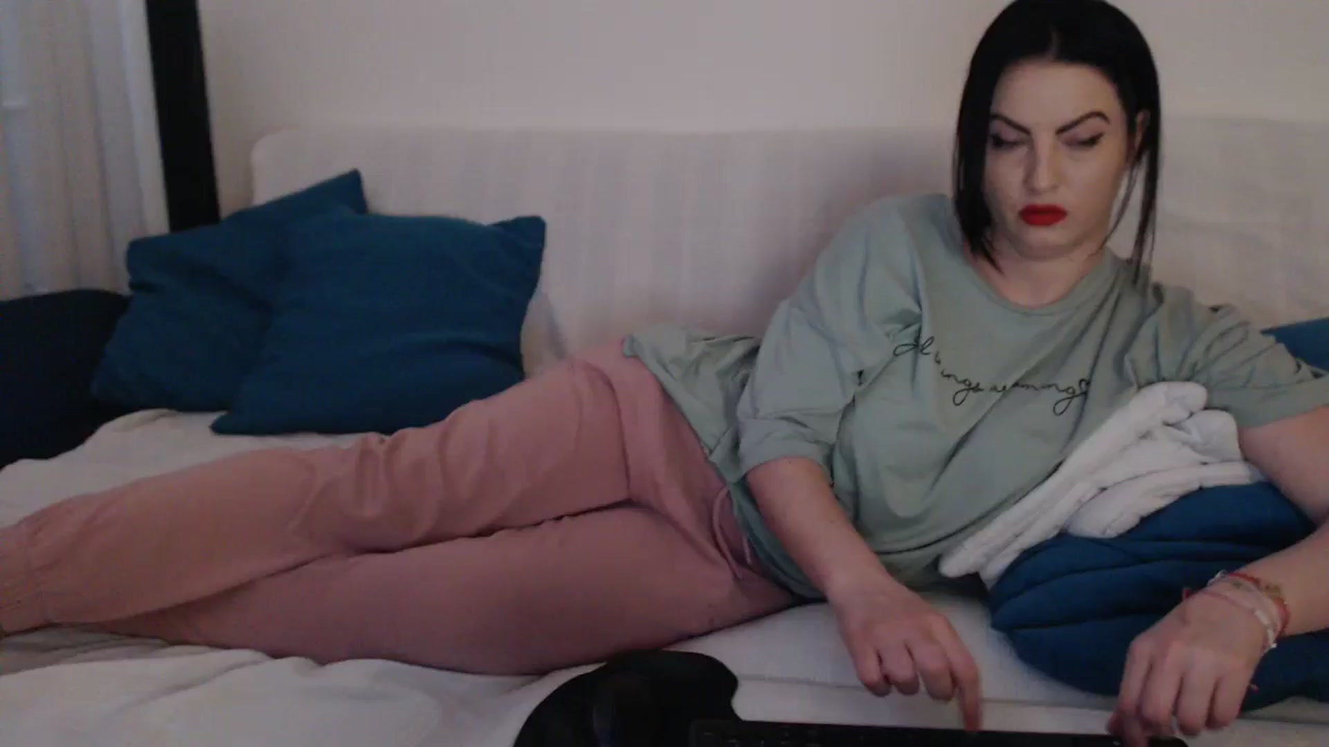 Gallery image thumbnail from naughty_devil's myfreecams stream on, 03/03/2026, 24:13 image 4 of 20