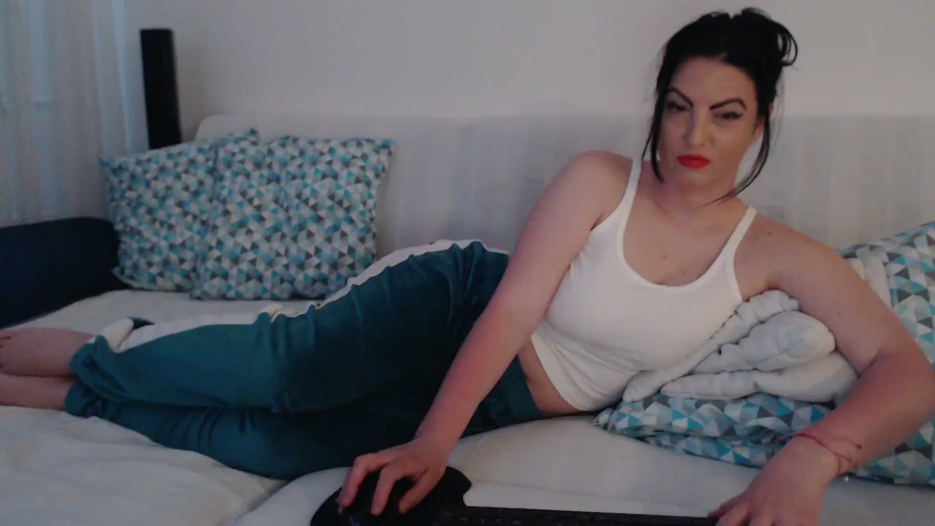 Gallery image thumbnail from naughty_devil's myfreecams stream on, 04/06/2026, 23:53 image 4 of 20